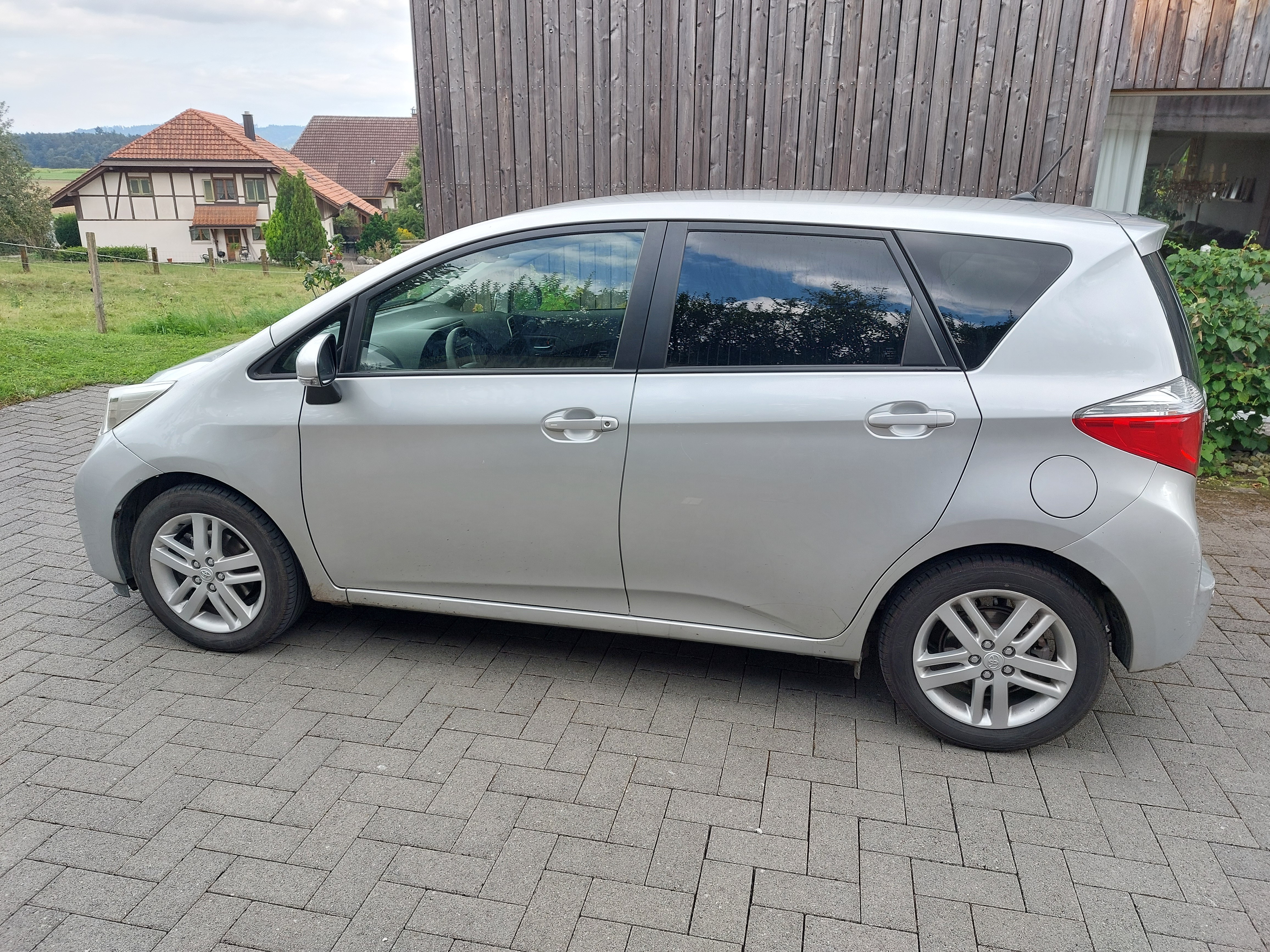 TOYOTA Verso-S 1.33 Linea Terra Multidrive S