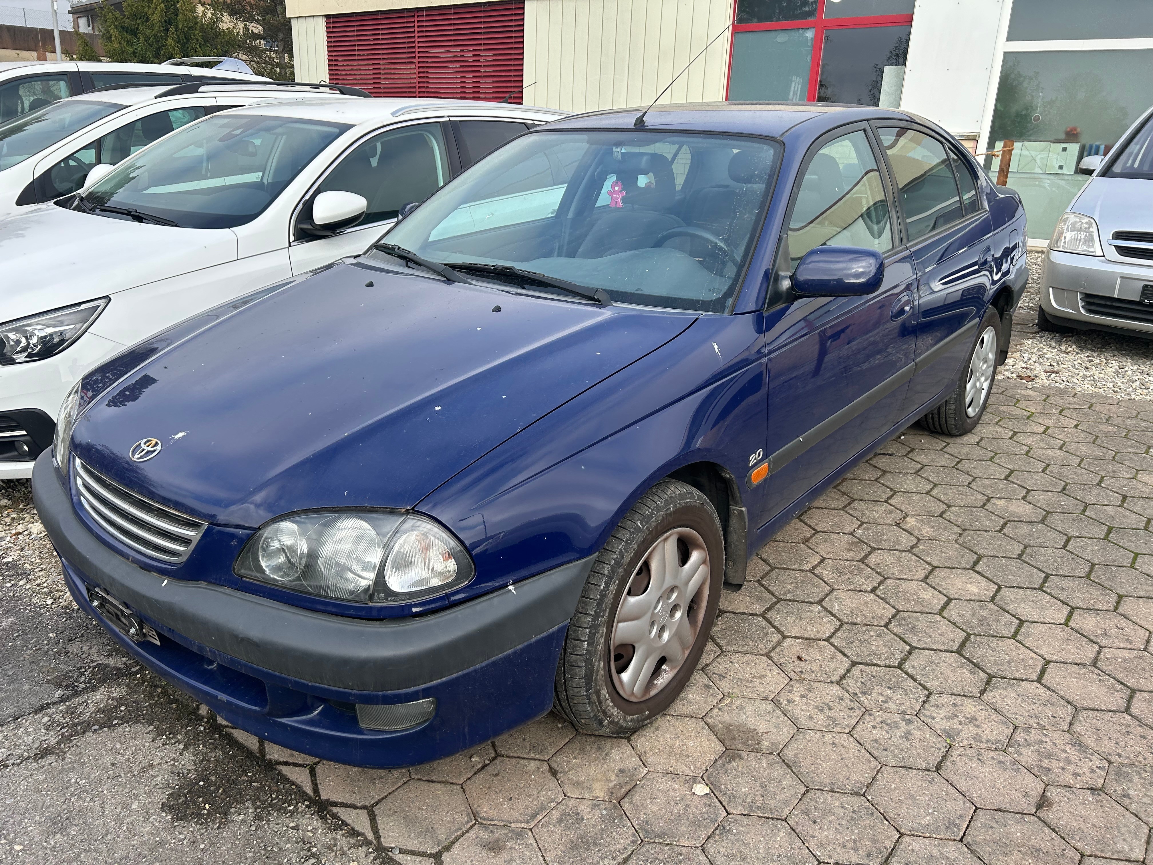 TOYOTA Avensis 2.0 Linea Sol, MFK