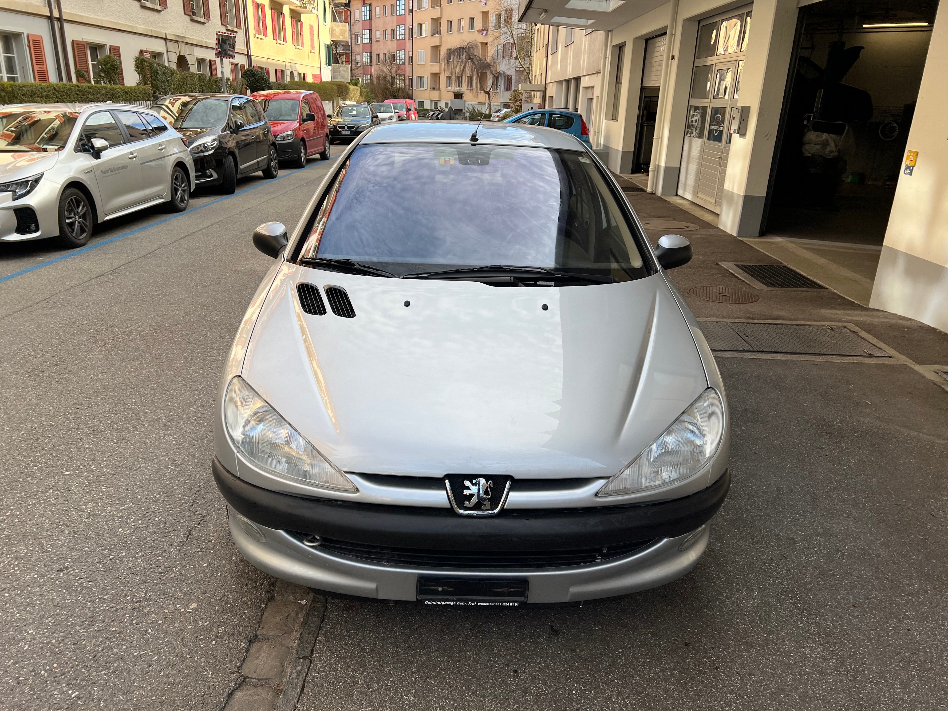 PEUGEOT 206 1.6 16V (XT) Premium