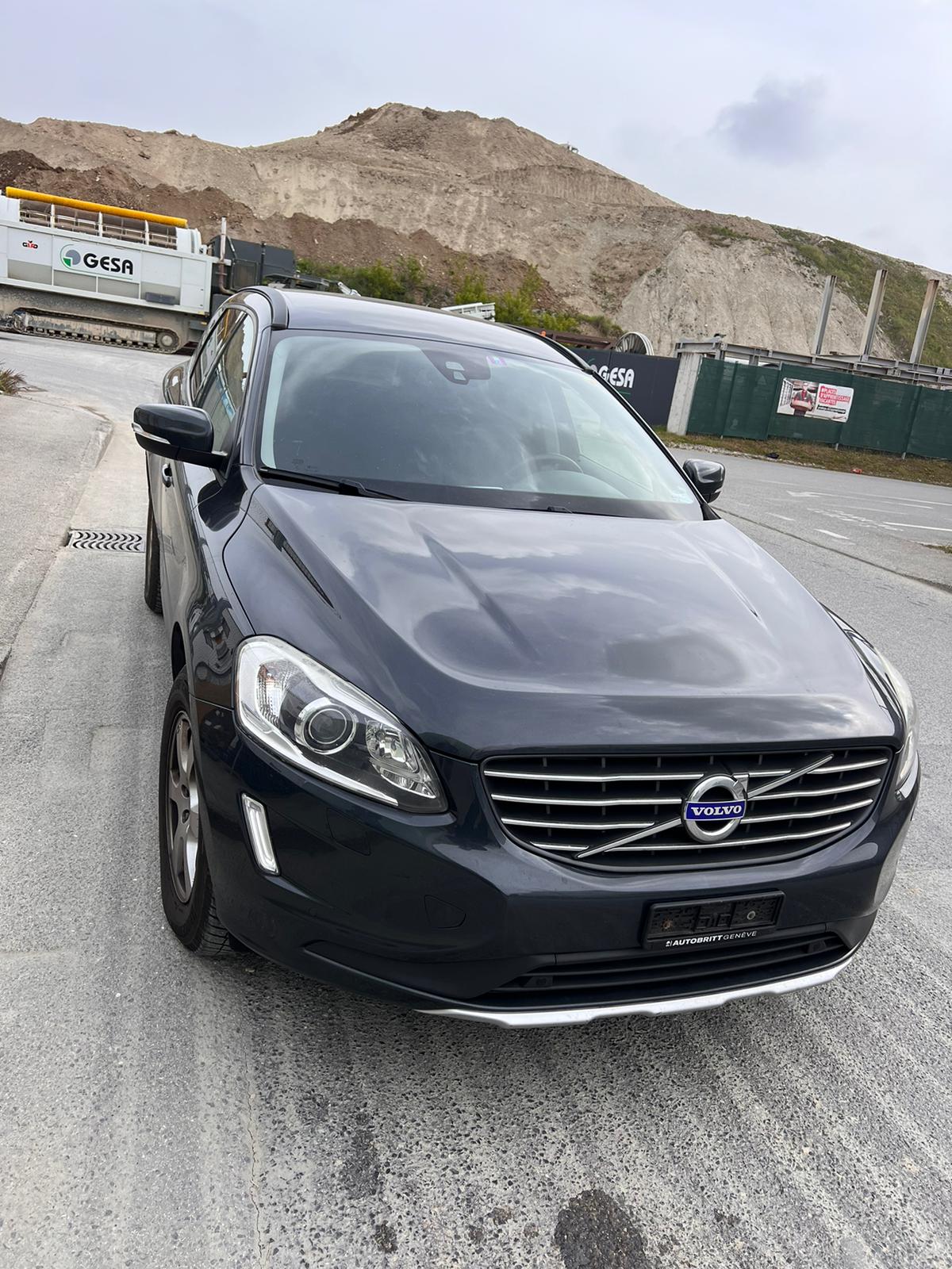 VOLVO XC60 D4 AWD Momentum Geartronic