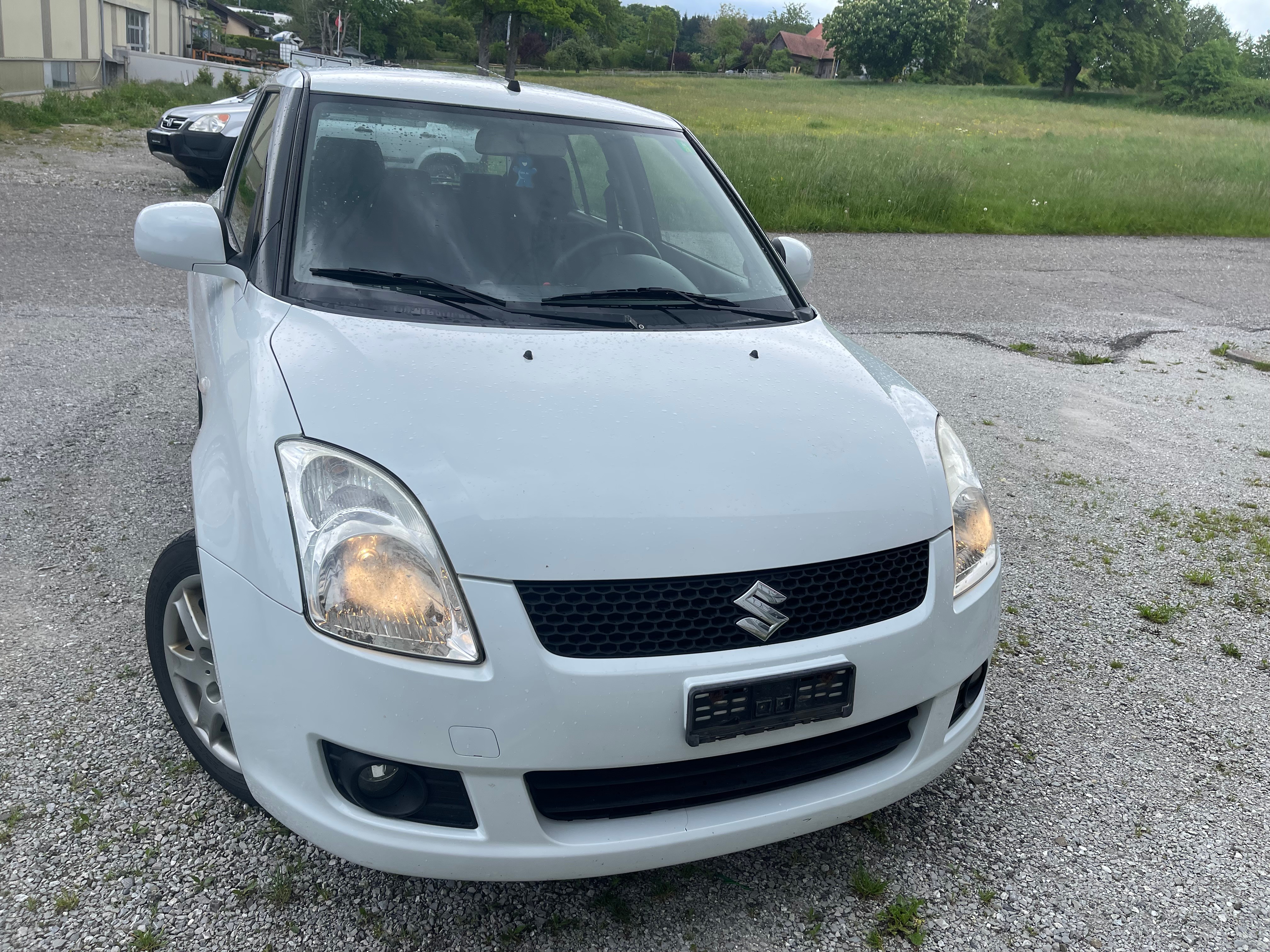 SUZUKI Swift 1.3i 16V GL Top