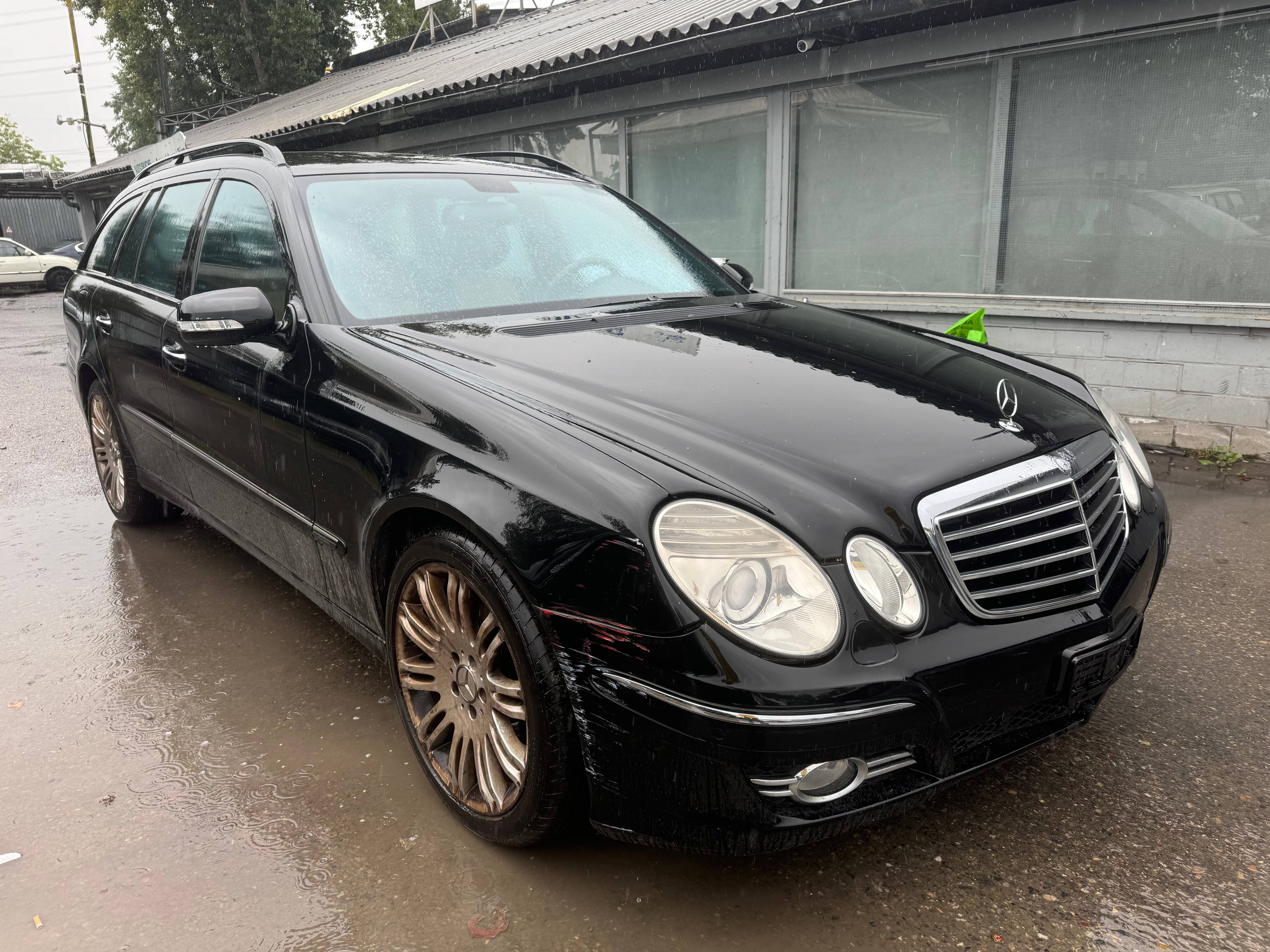 MERCEDES-BENZ E 350 Classic 4Matic Automatic