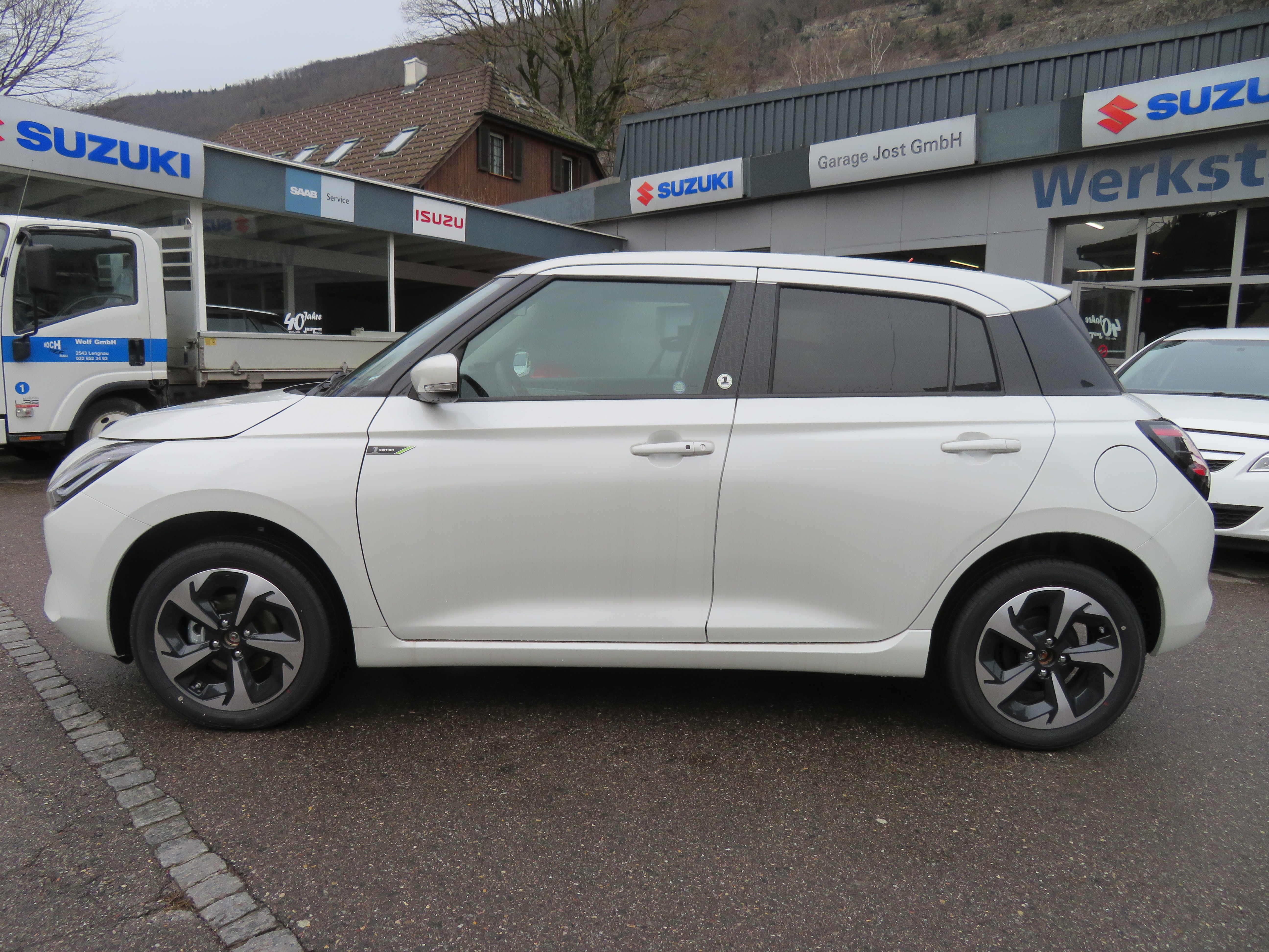 SUZUKI Swift 1.2 1st Edition Top Hybrid 4x4