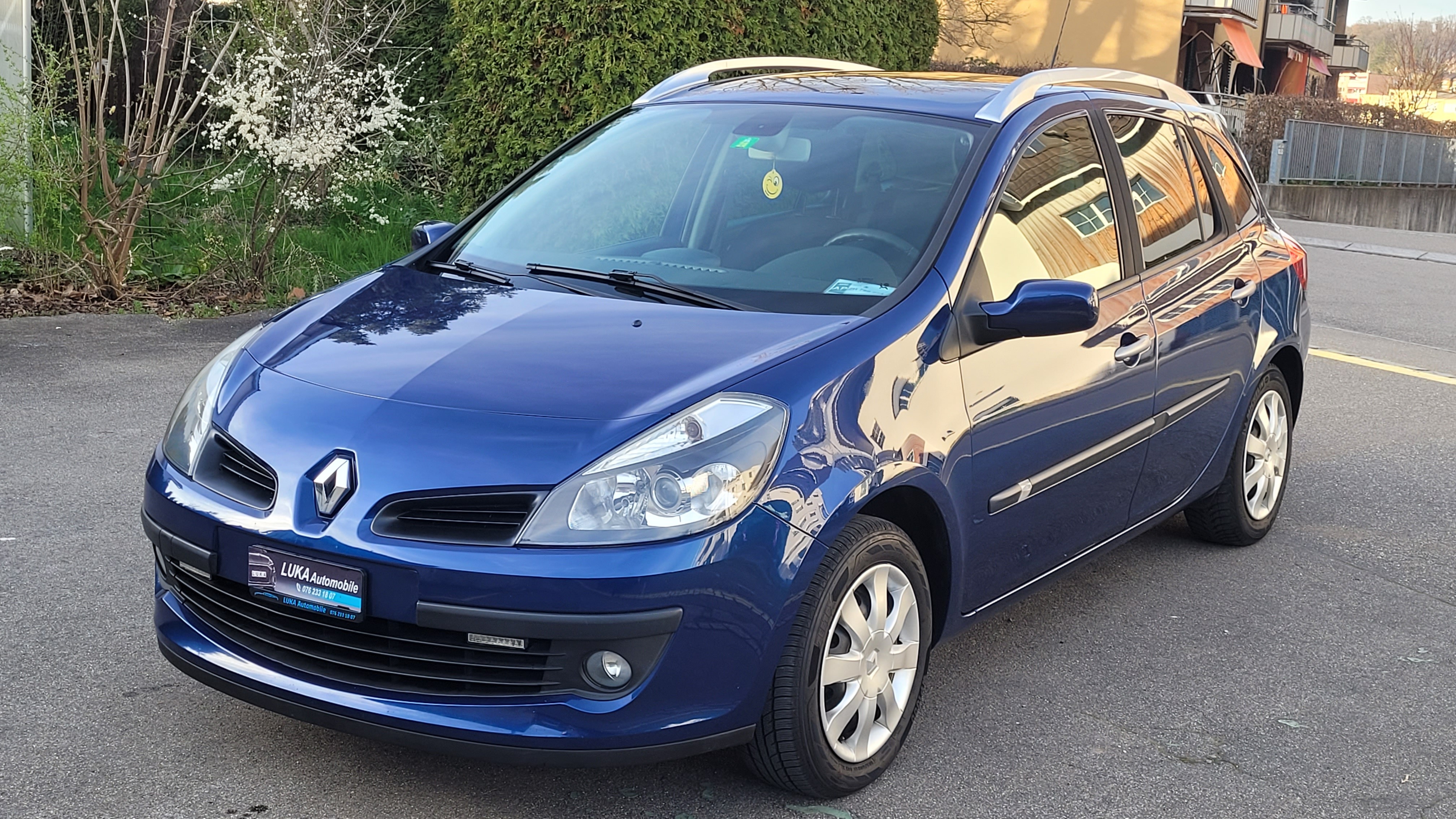 RENAULT Clio Grandtour 1.2 16V Turbo Dynamique