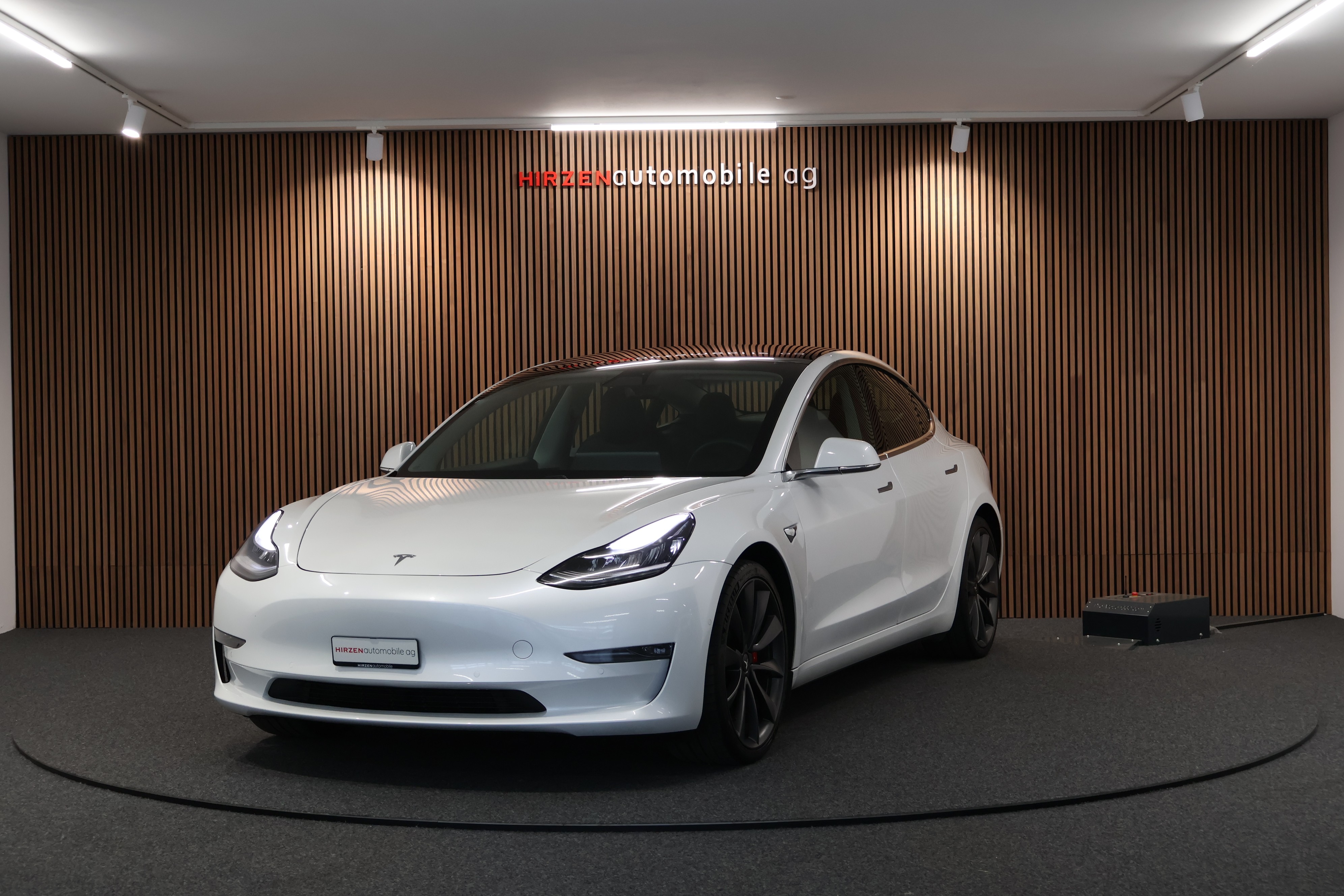 TESLA Model 3 Performance Dual Motor AWD