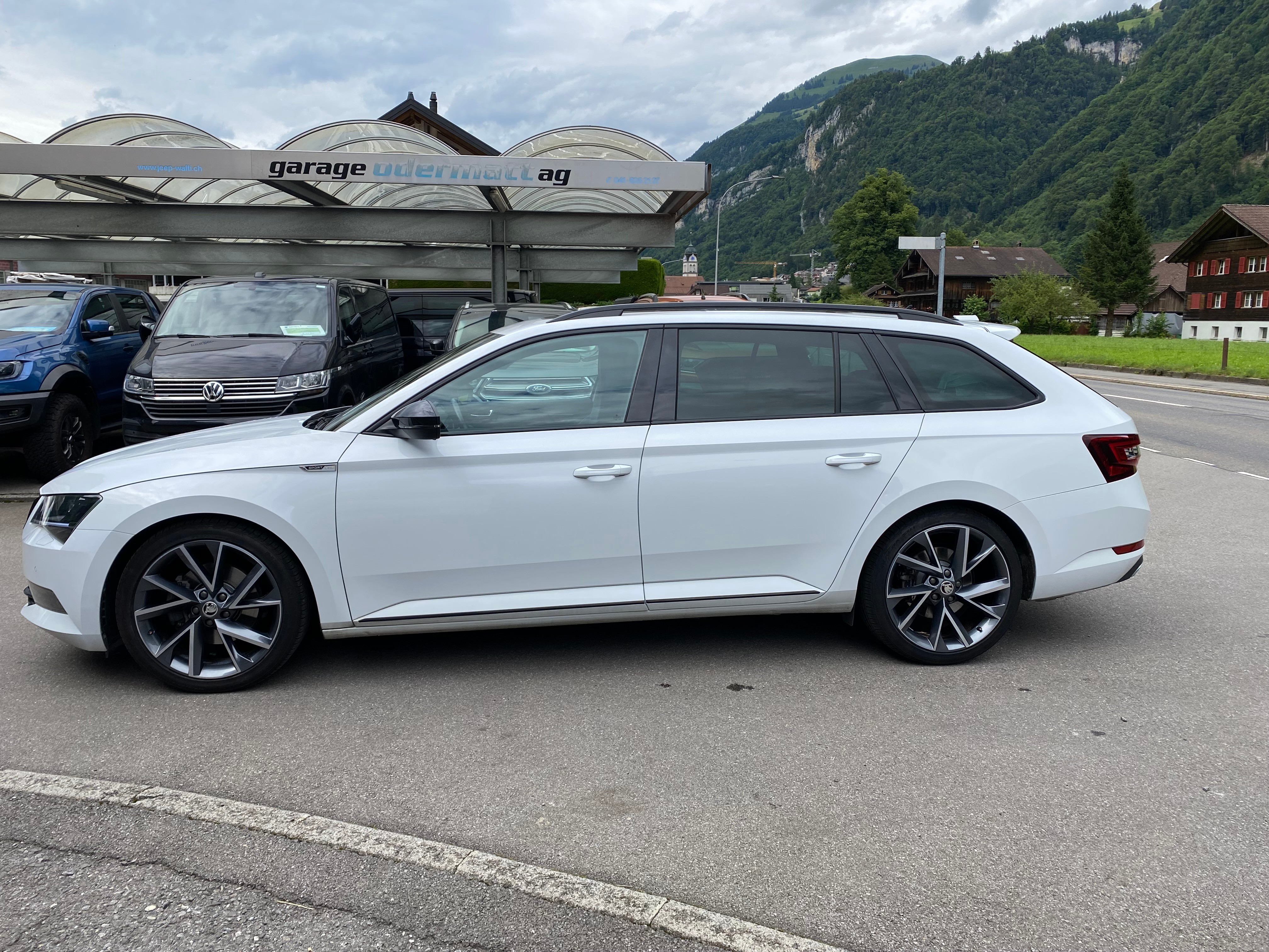 SKODA Superb Combi 2.0 TSI Ambition DSG