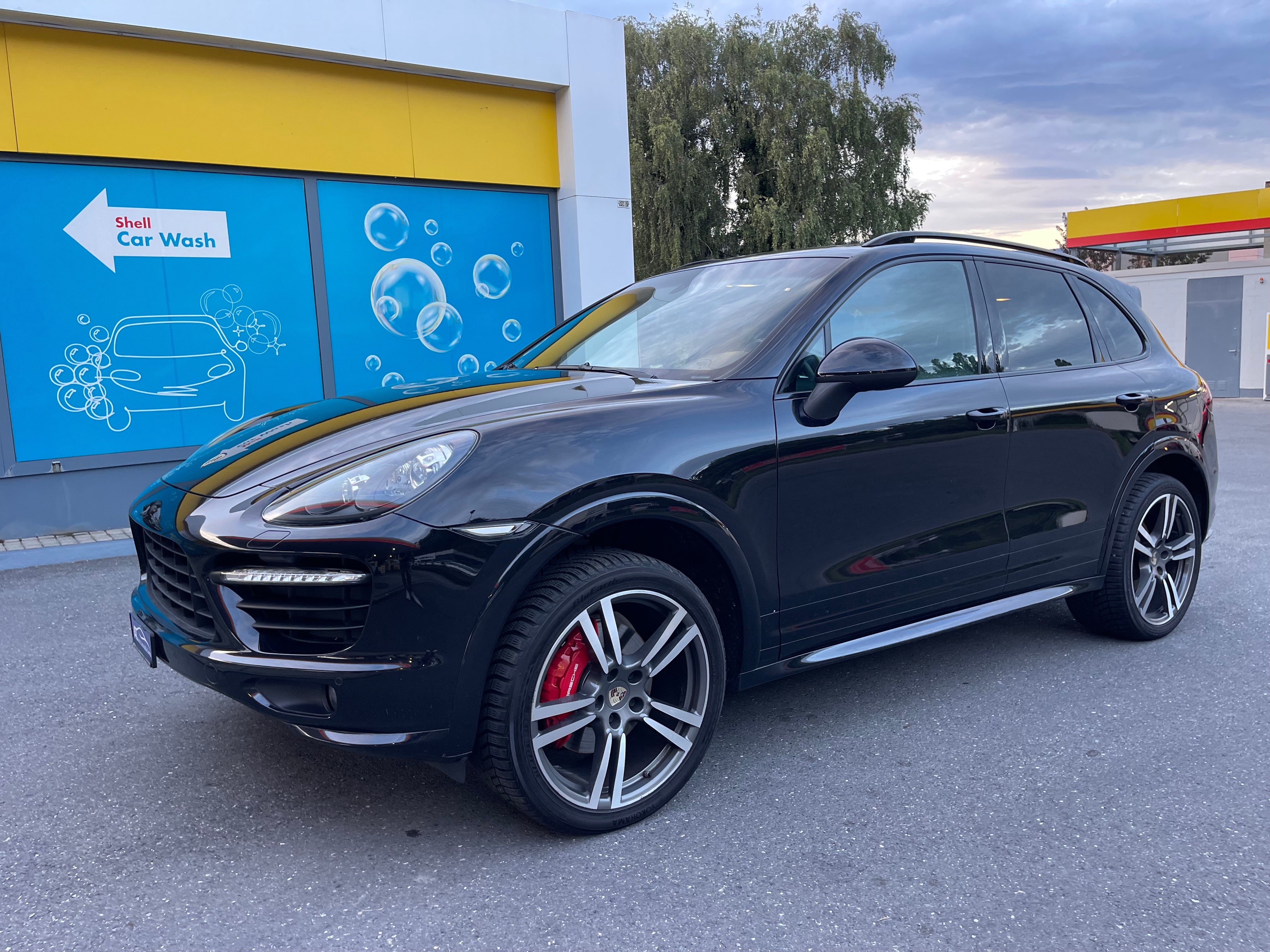 PORSCHE Cayenne GTS