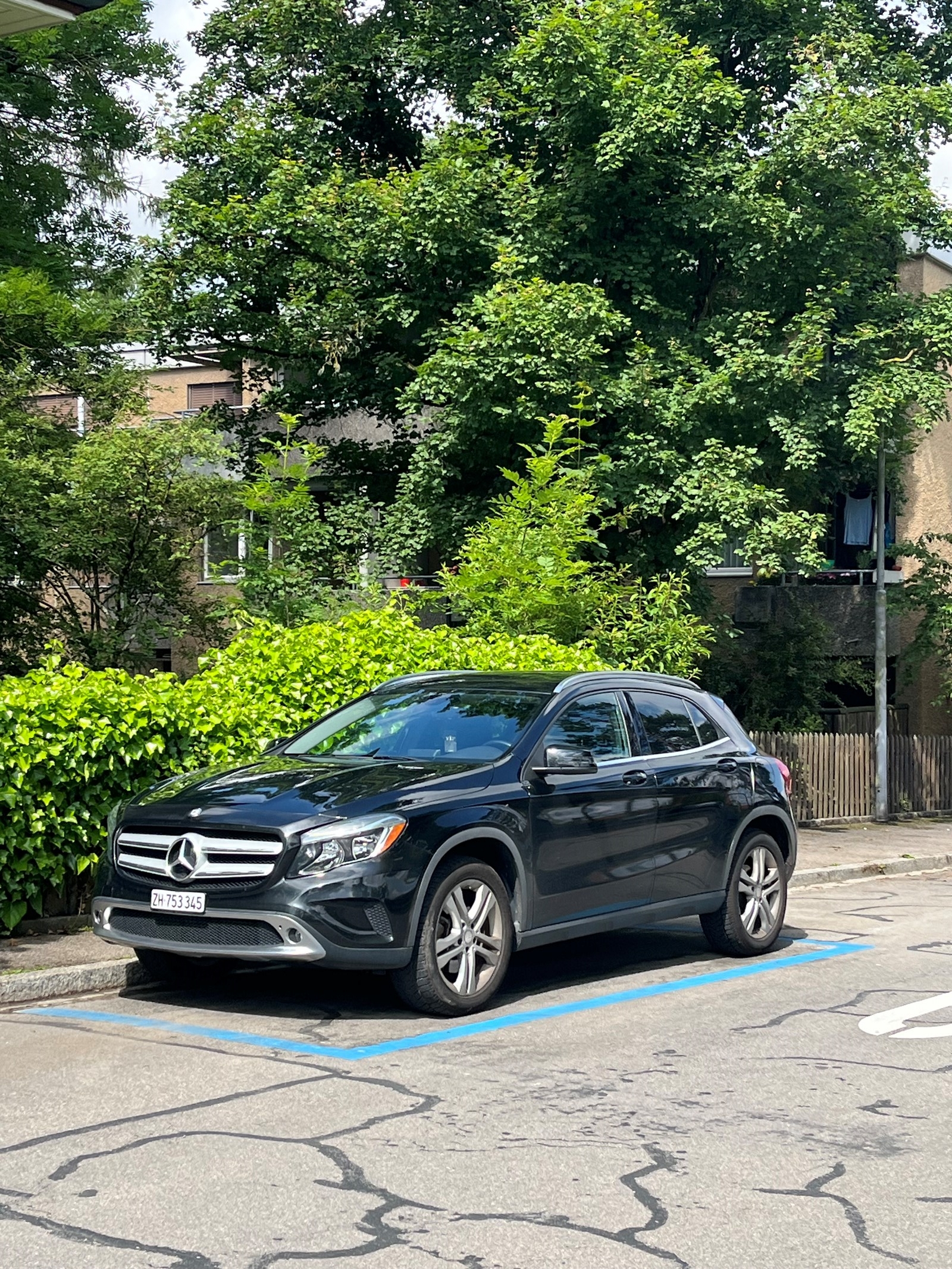 MERCEDES-BENZ GLA 250 4matic