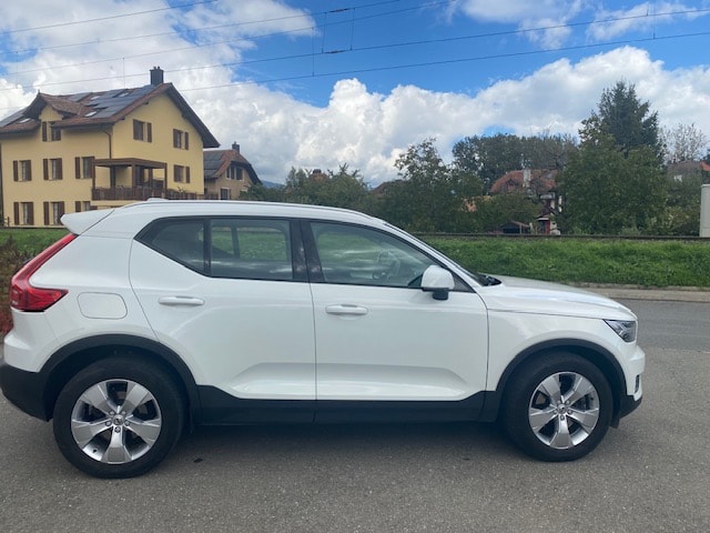 VOLVO XC40 D4 AWD Momentum Geartronic