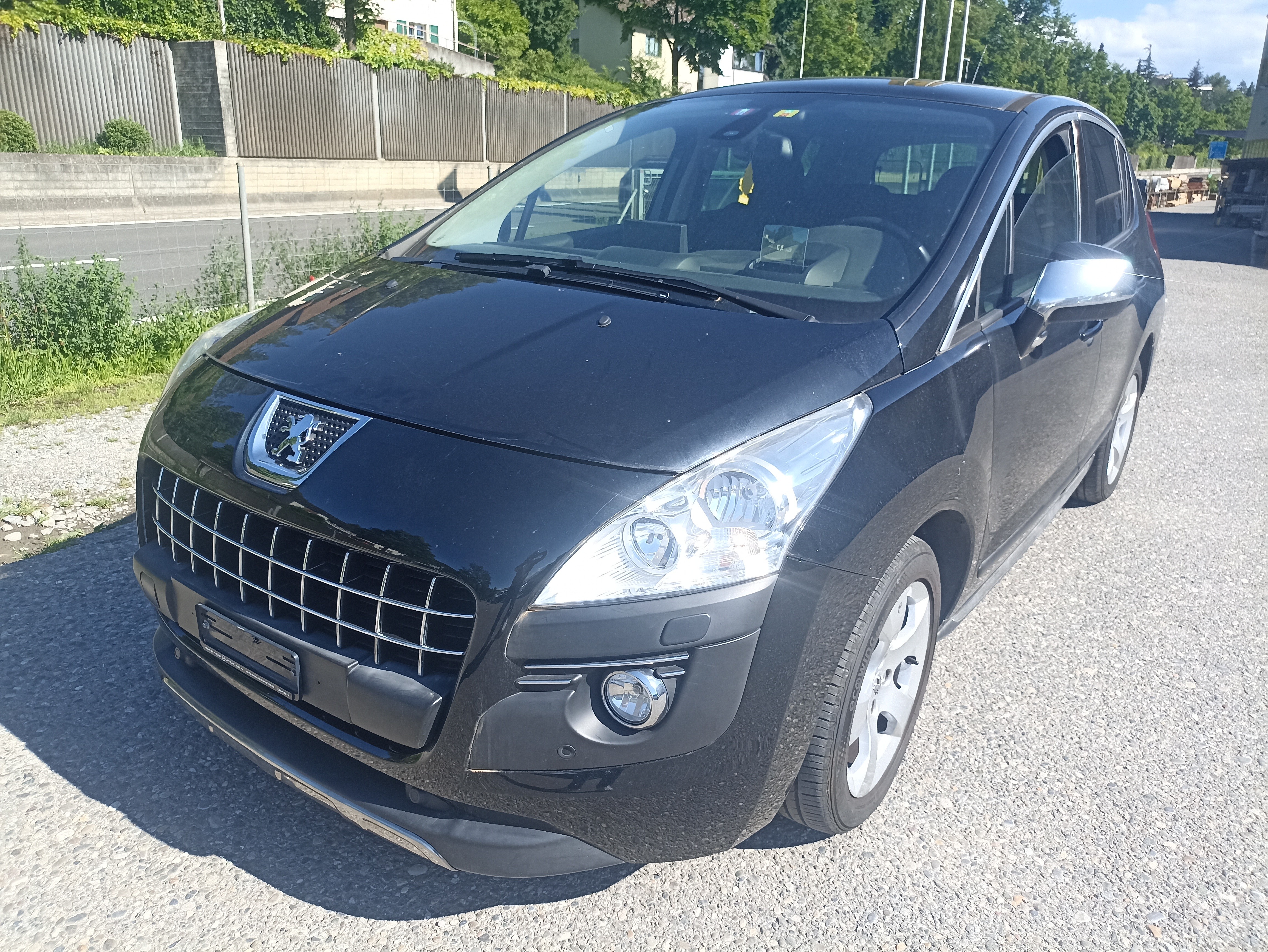 PEUGEOT 3008 1.6 16V T Online