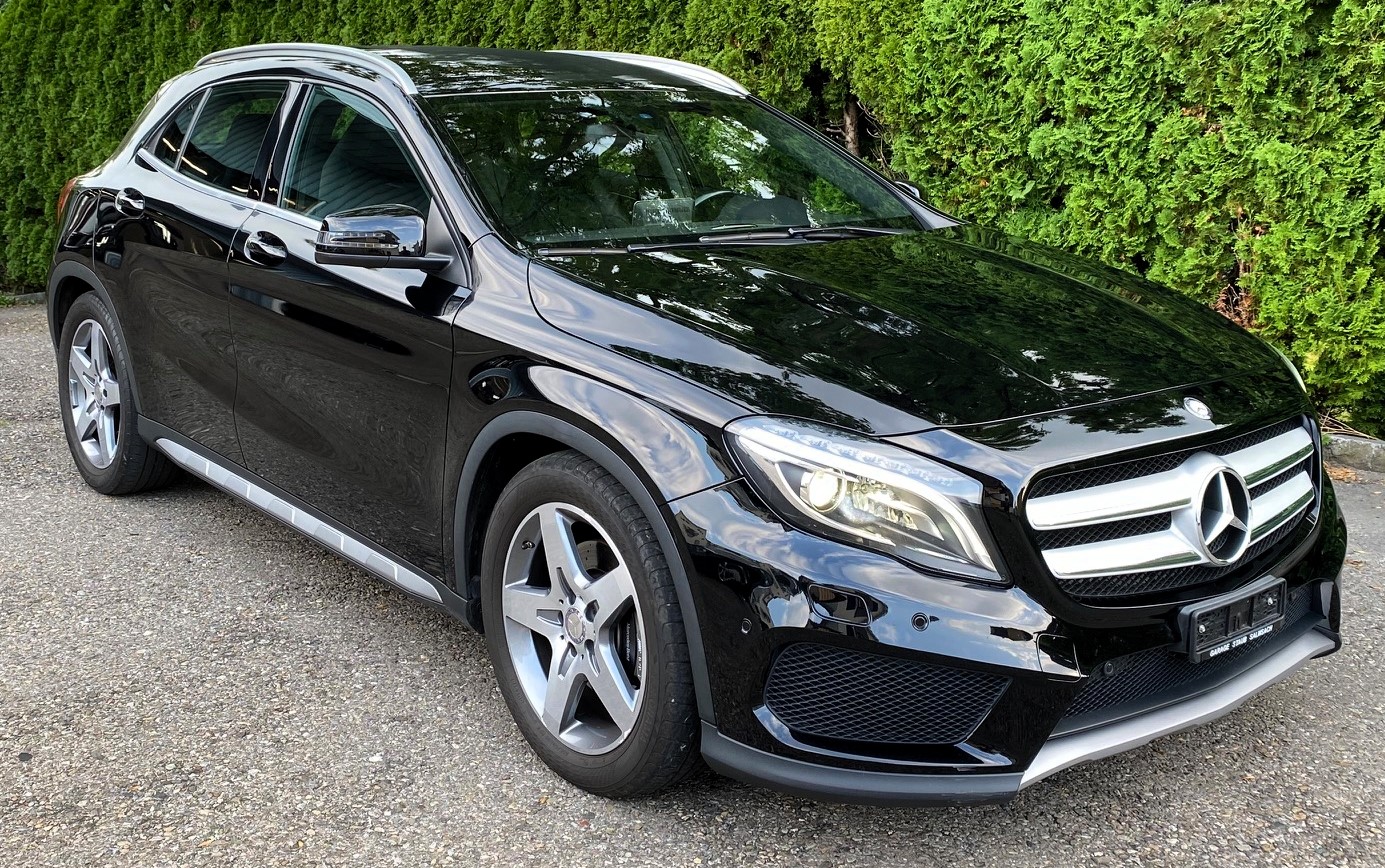 MERCEDES-BENZ GLA 250 AMG Line 4Matic 7G-DCT