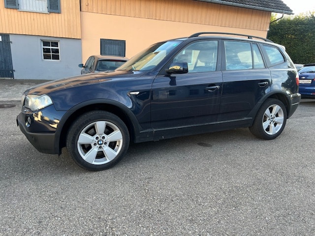 BMW X3 xDrive 25i (2.5si)