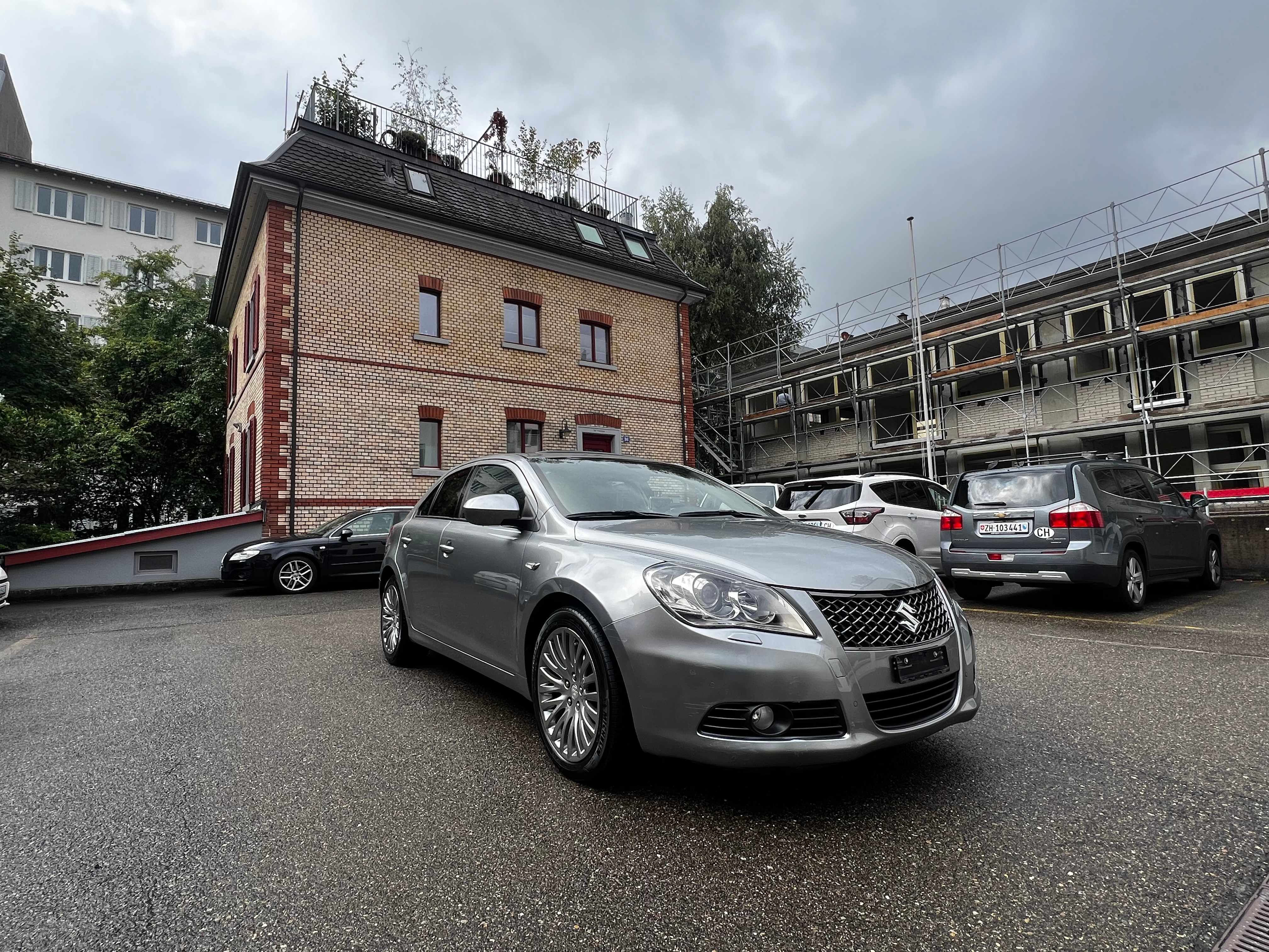 SUZUKI Kizashi 2.4 GL Top 4WD CVT