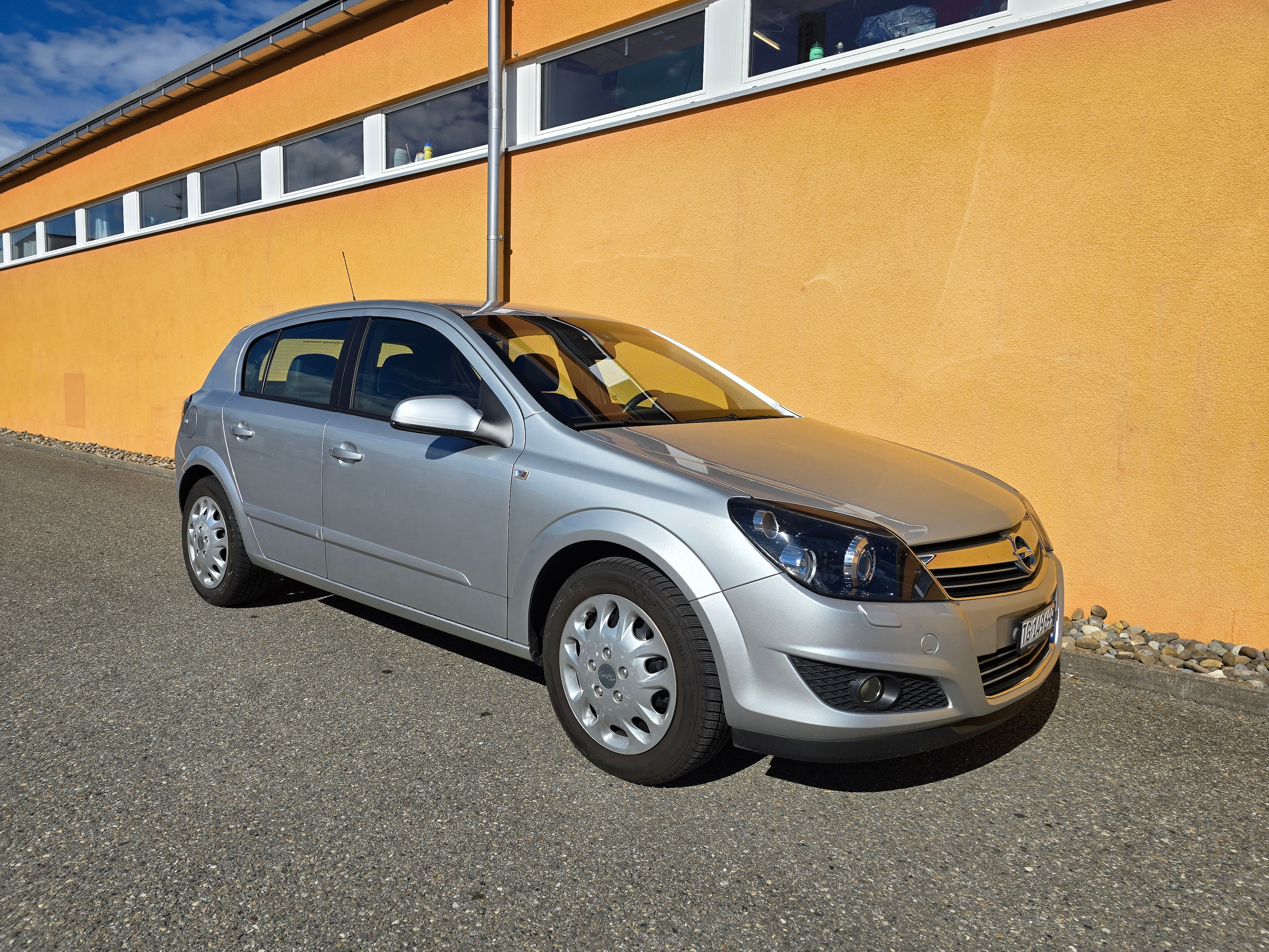 OPEL Astra 1.8i 16V Cosmo