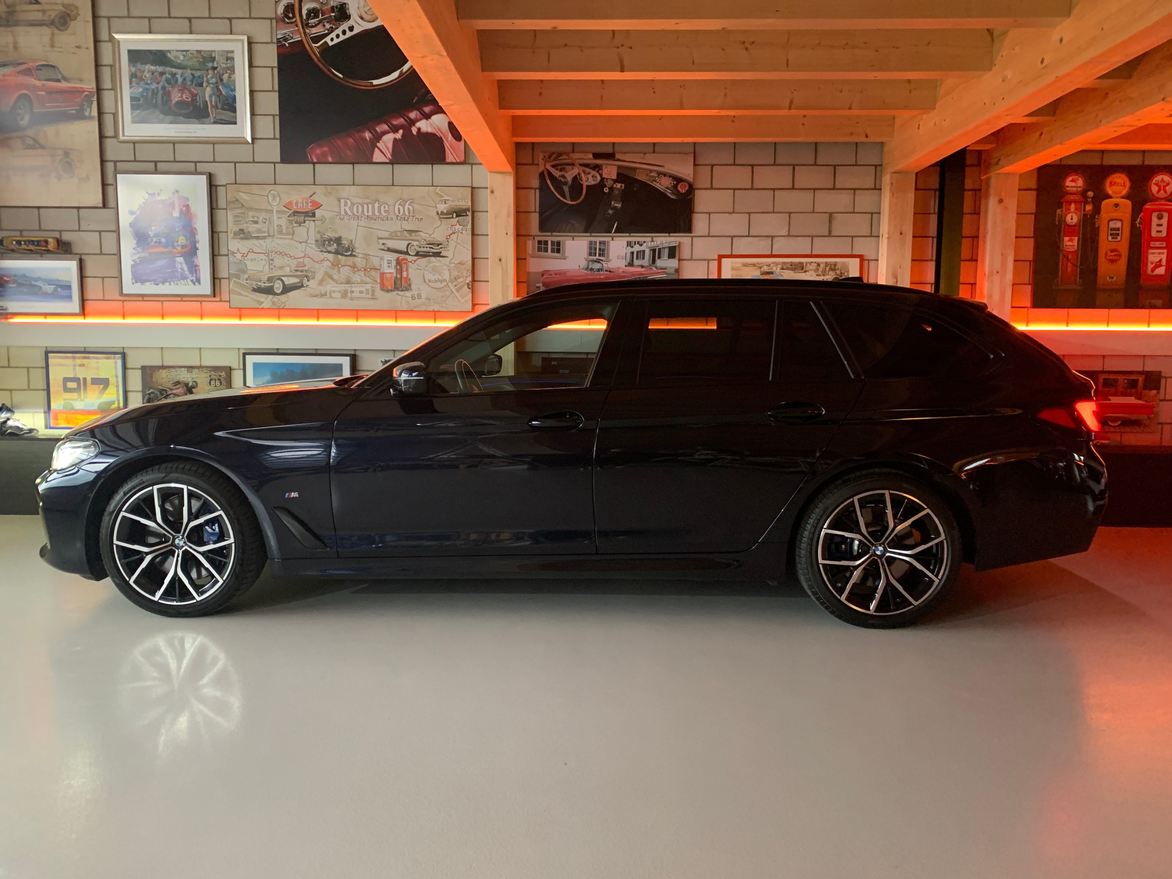 BMW 530d xDrive 48V Touring 4x4 M Sport MIT MEGA AUSSTATTUNG Steptronic