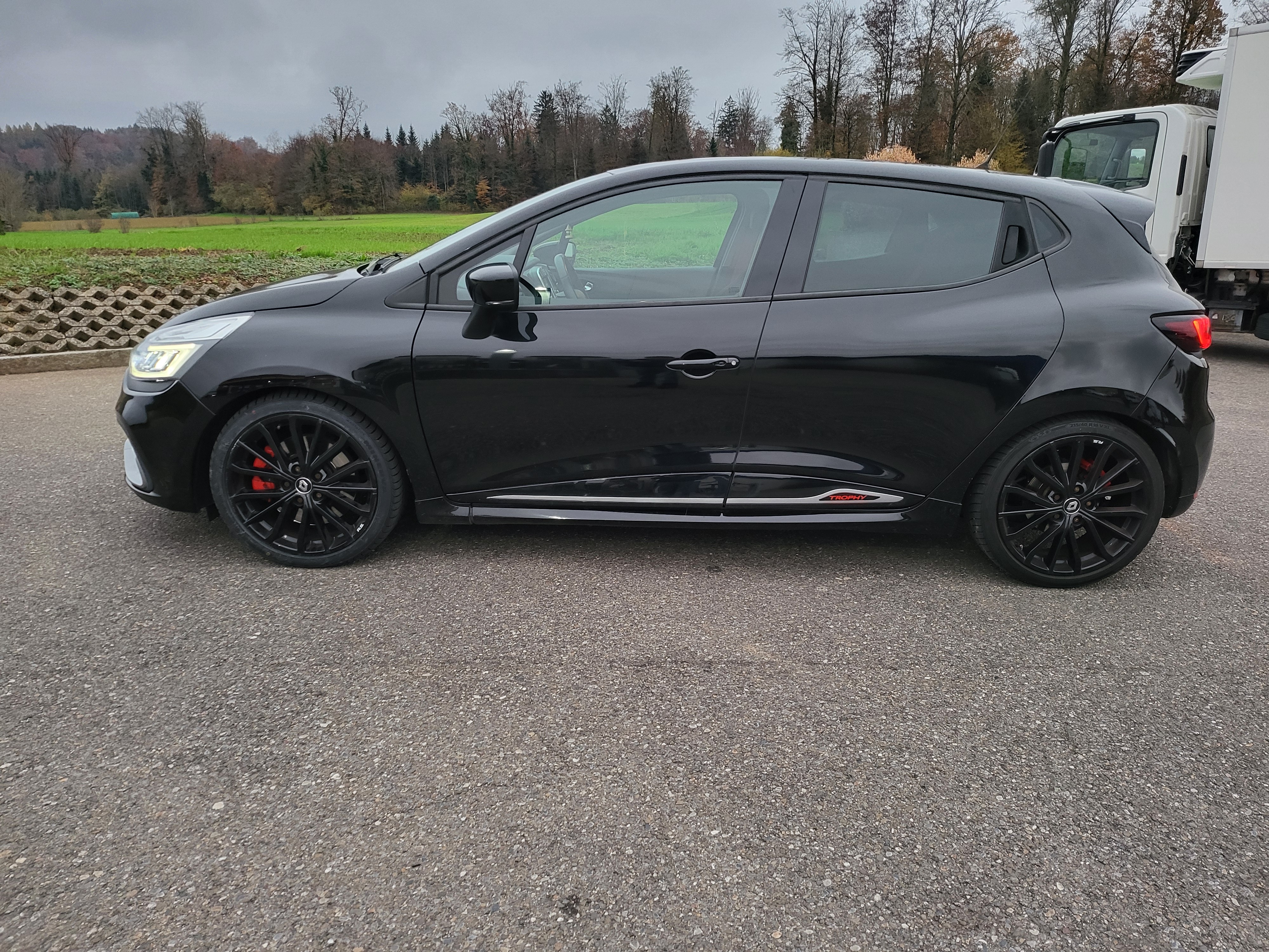 RENAULT Clio 1.6 T RS 220 Trophy EDC