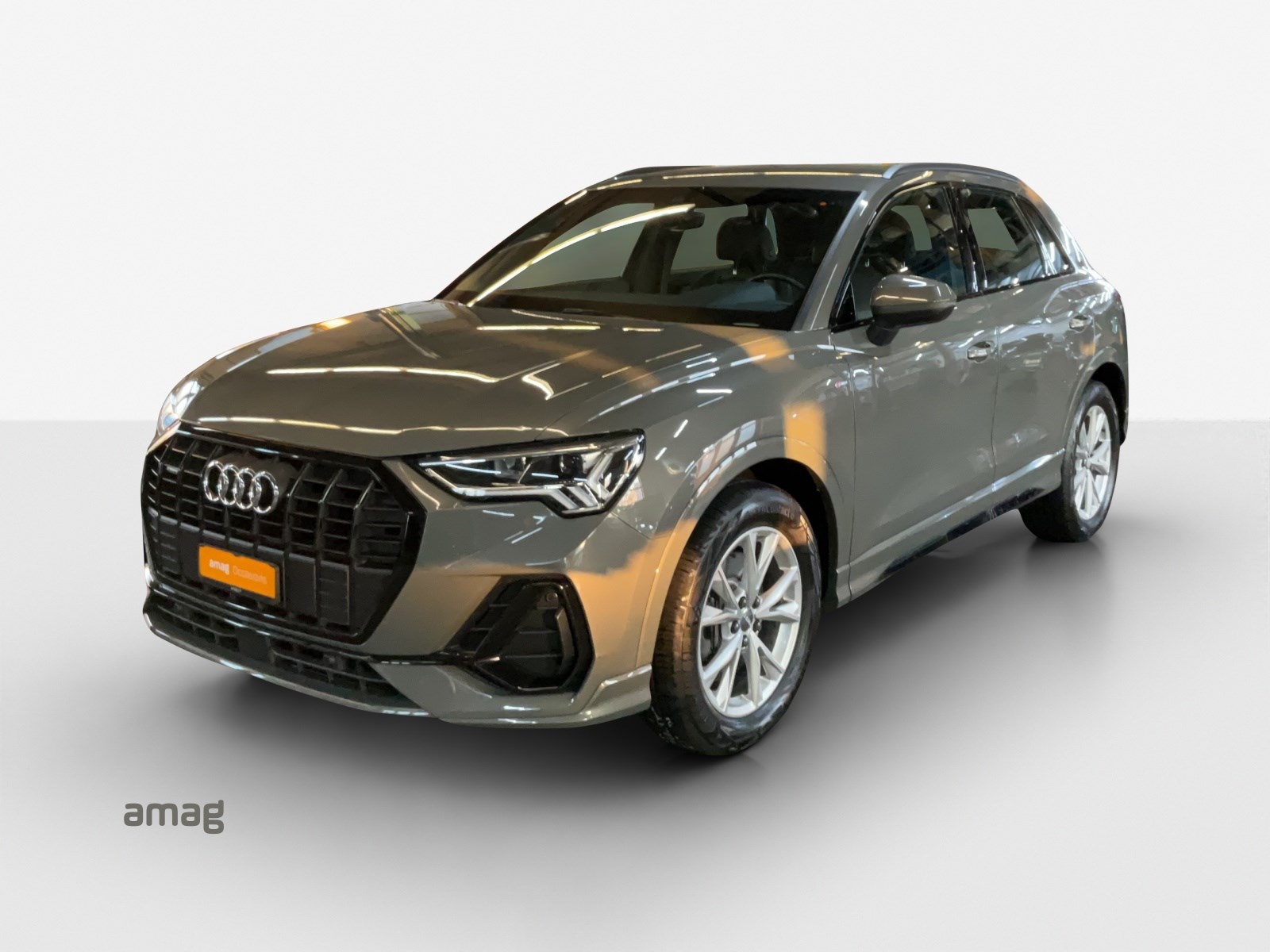 AUDI Q3 40 TFSI S line quattro S-tronic