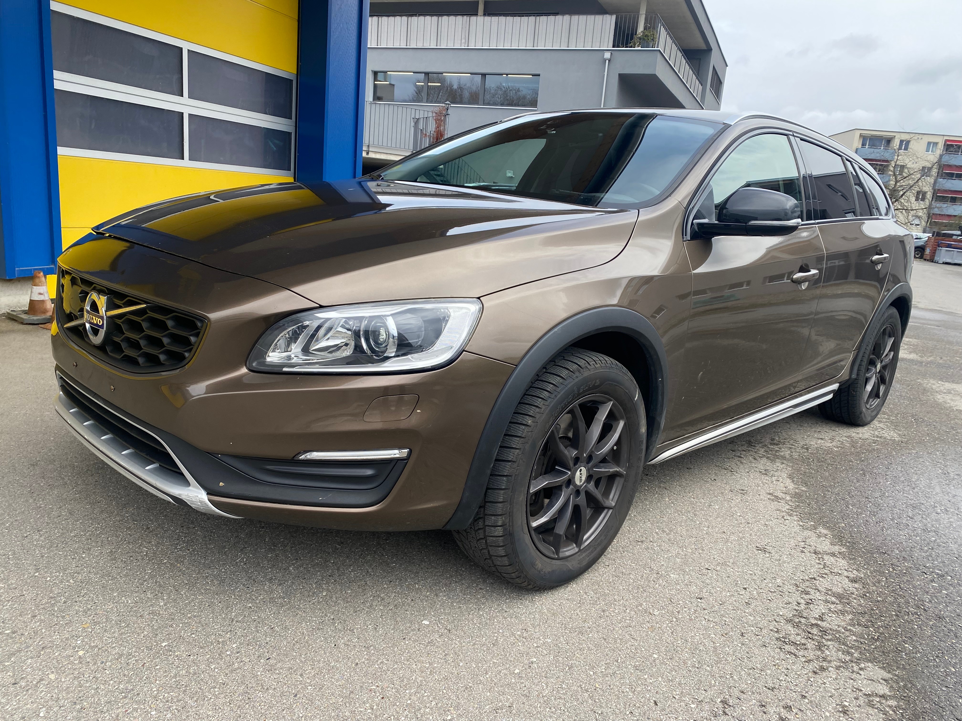 VOLVO V60 Cross Country Plus D3 Geartronic