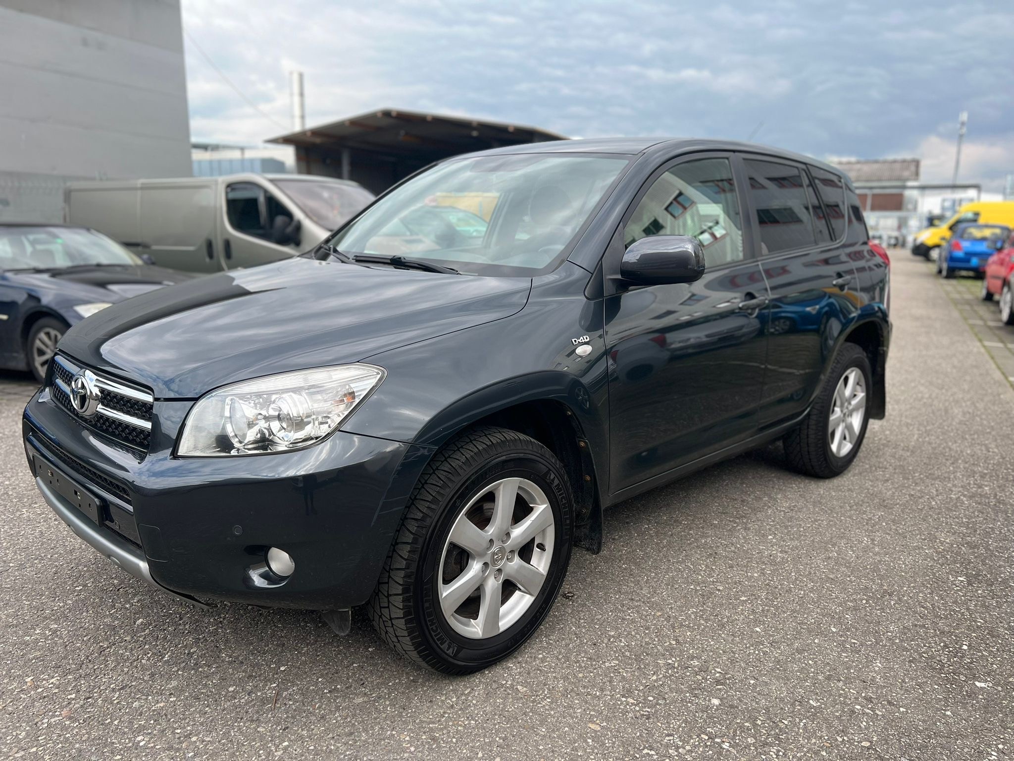 TOYOTA RAV-4 2.2D-4 D Linea Terra