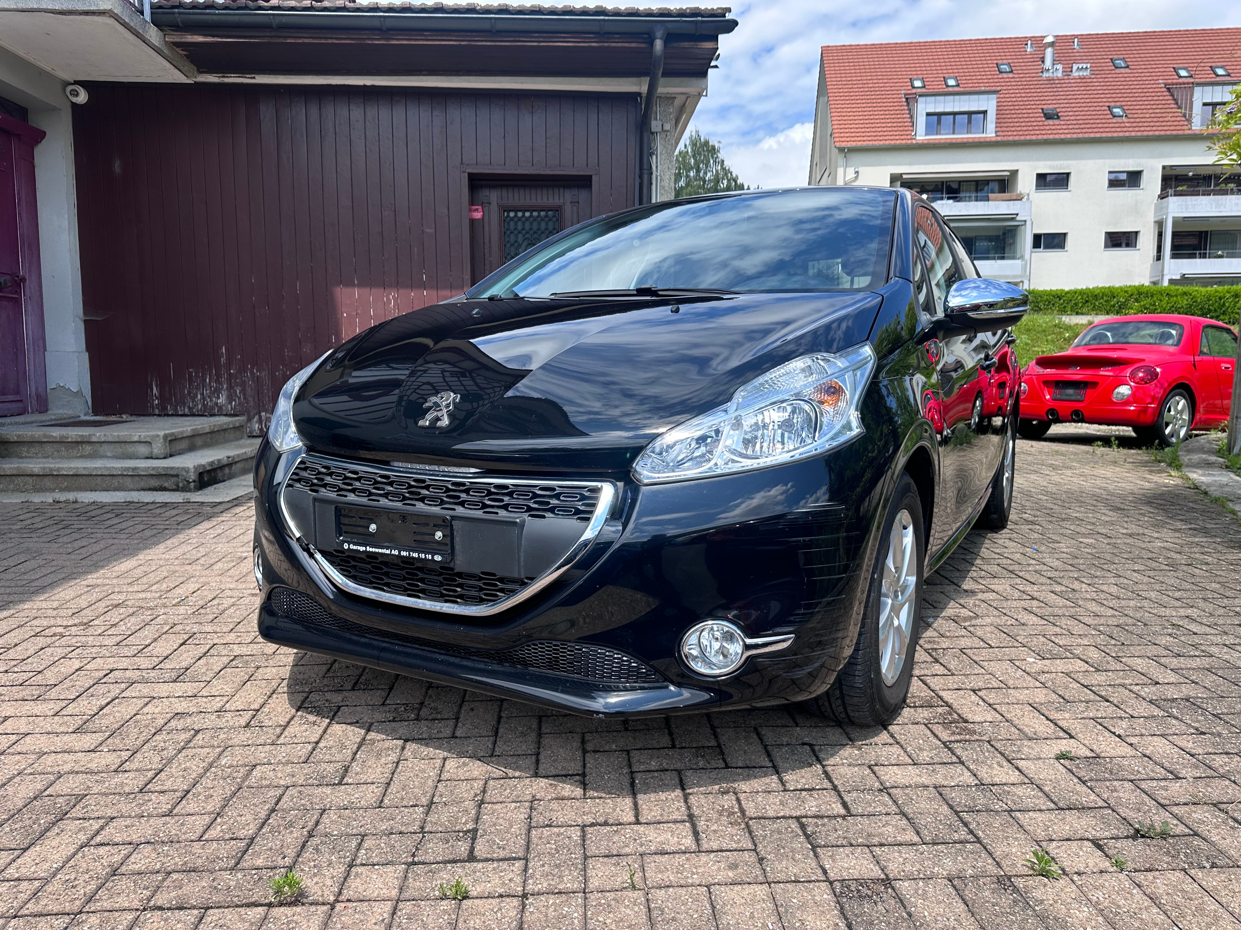 PEUGEOT 208 1.2 VTI Style