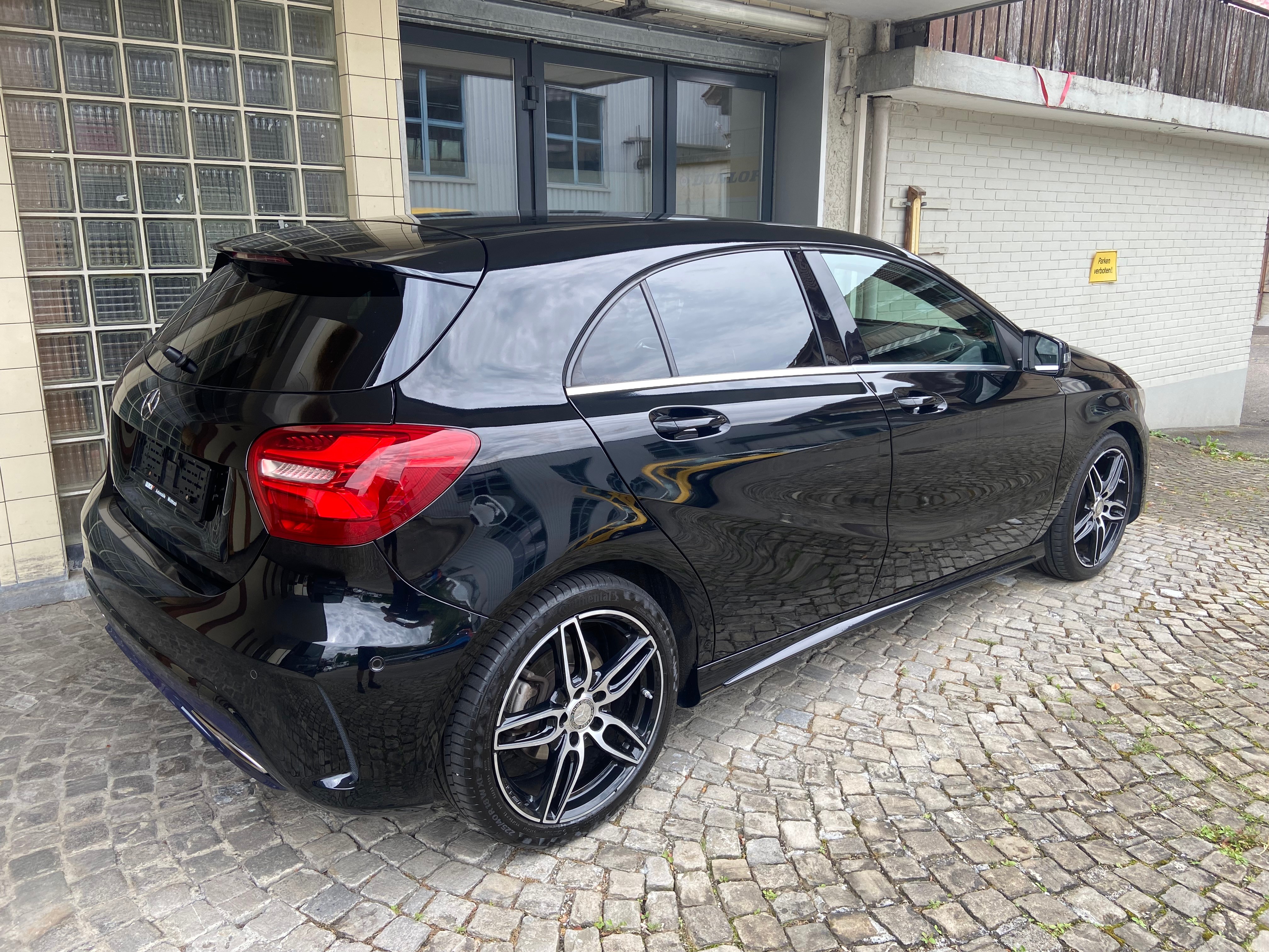 MERCEDES-BENZ A 200 AMG Line 7G-DCT