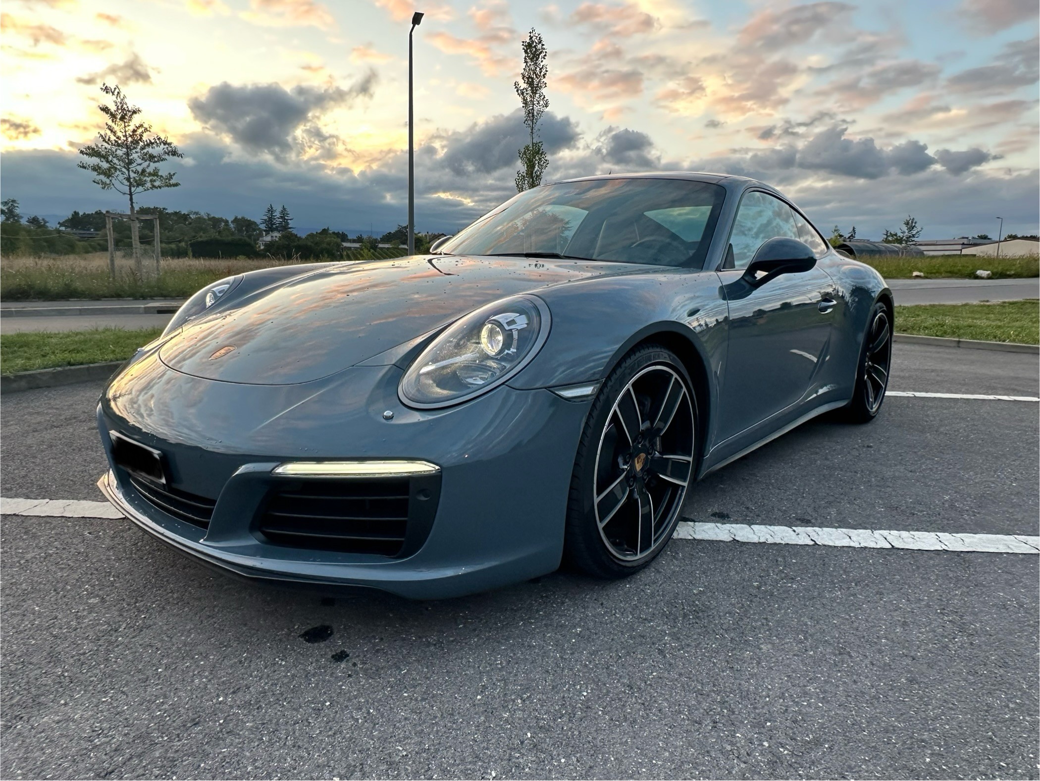 PORSCHE 911 Carrera 4 PDK