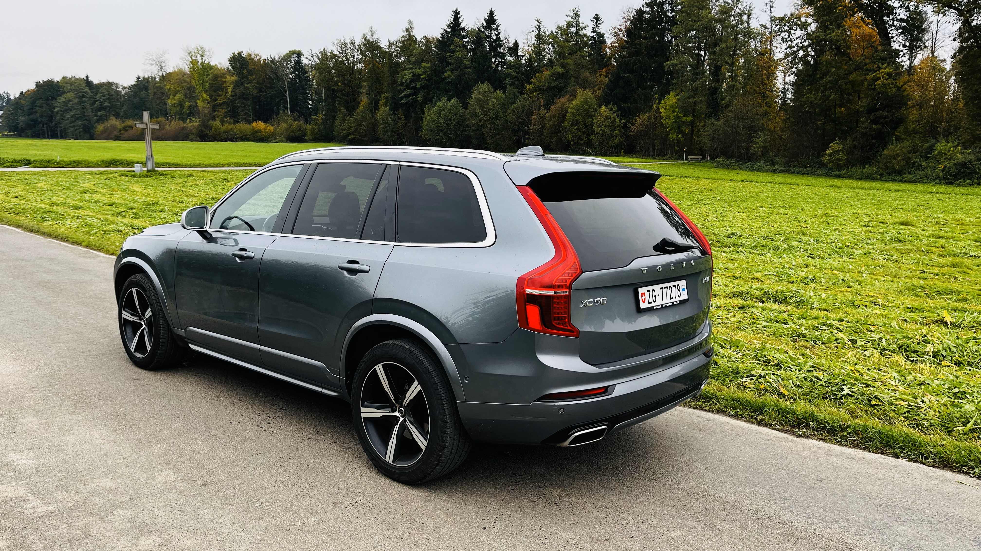 VOLVO XC90 D5 R-Design V8 Sound