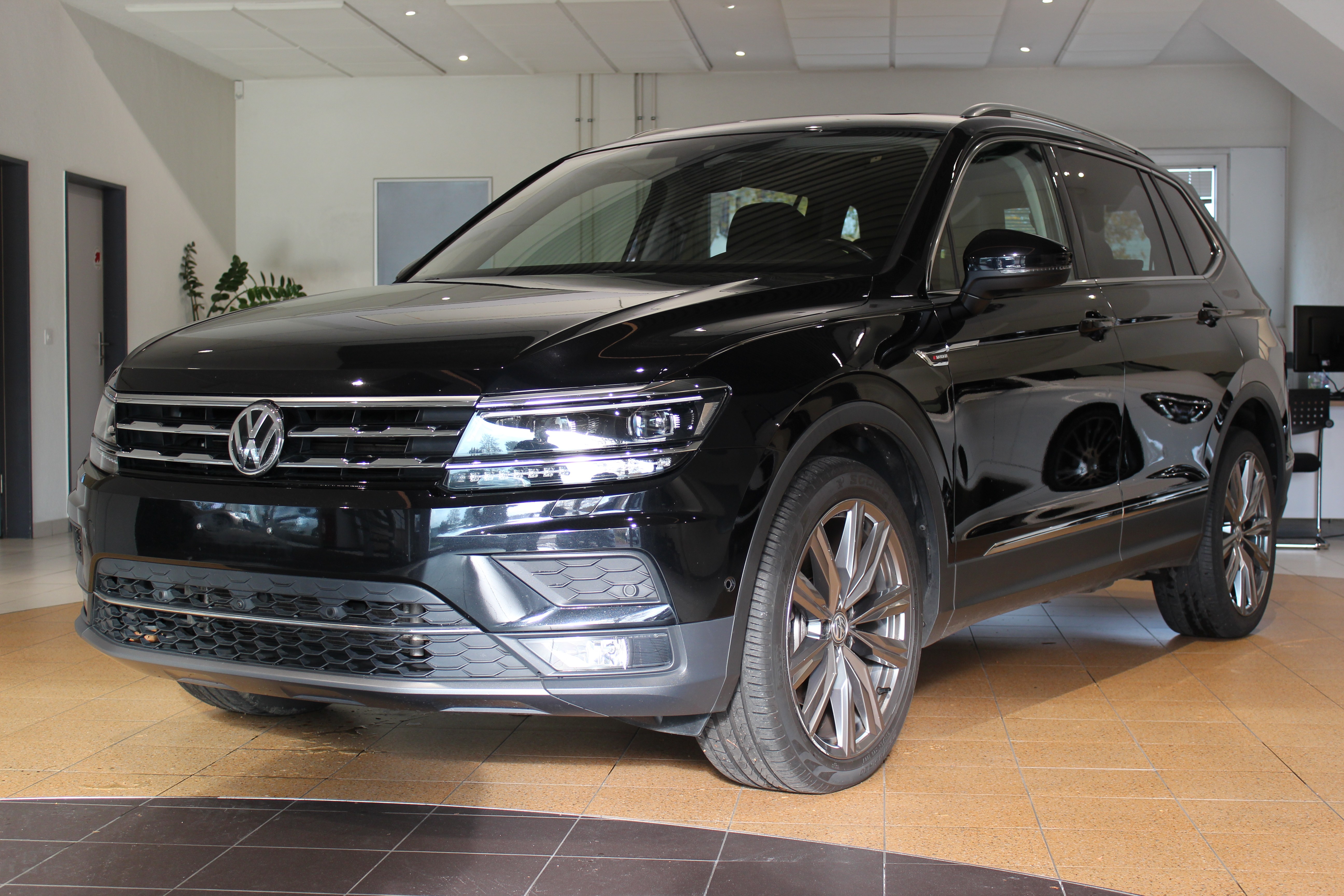 VW Tiguan Allspace 220PS 2.0TSI Highline 4Motion DSG 7-Plätzer