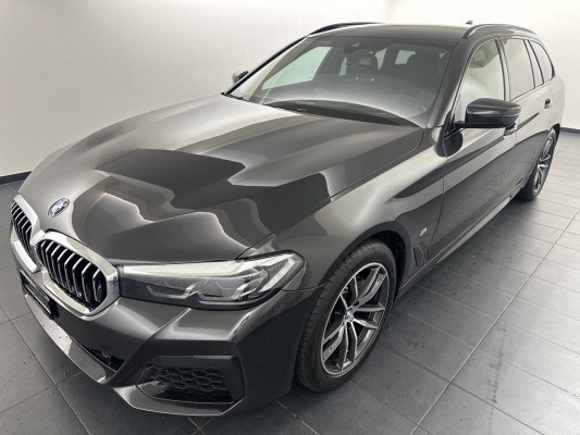 BMW 520d xDr 48VTour Pure M S