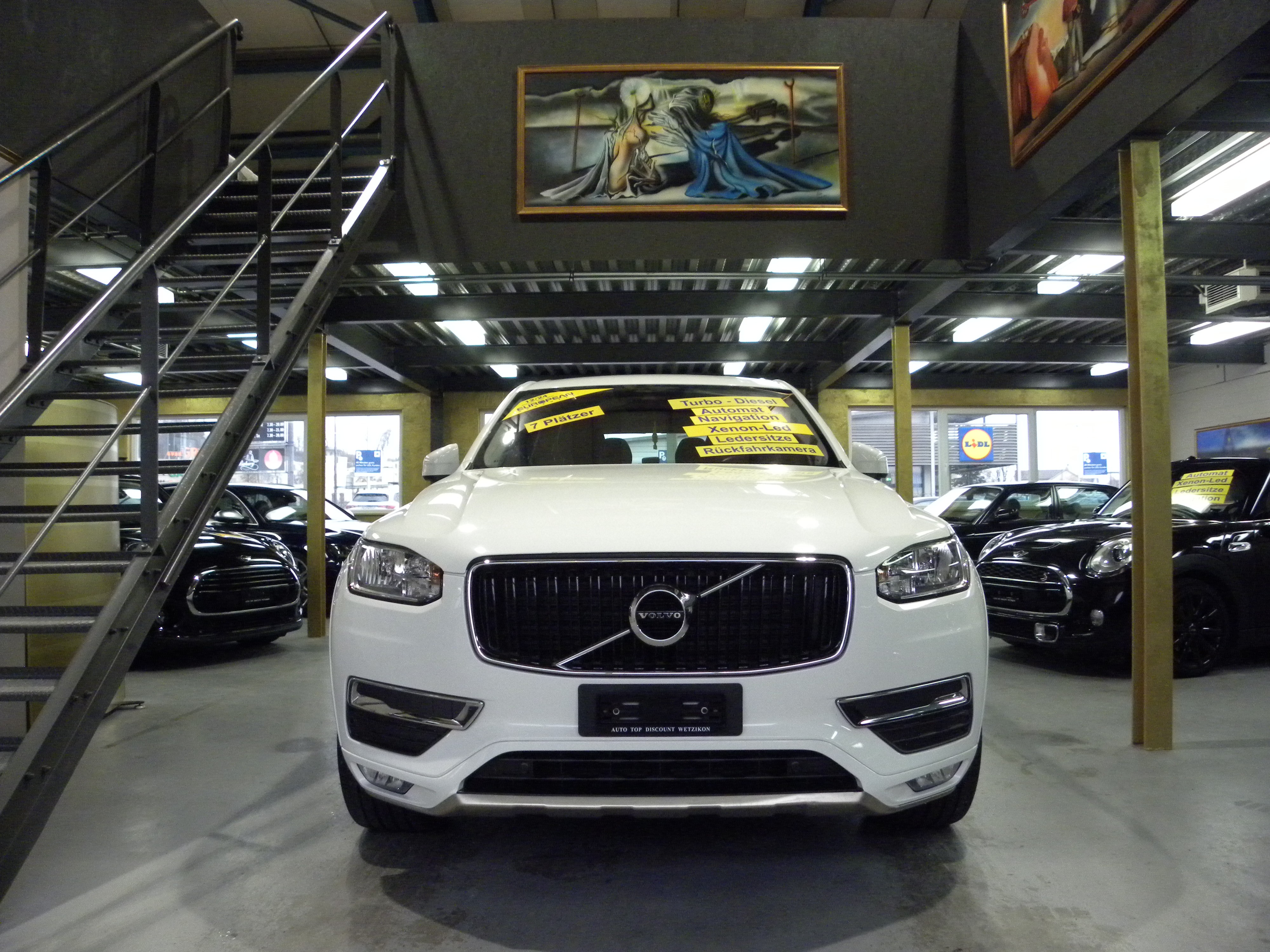 VOLVO XC90 D5 AWD Momentum Geartronic 7-Plätzer