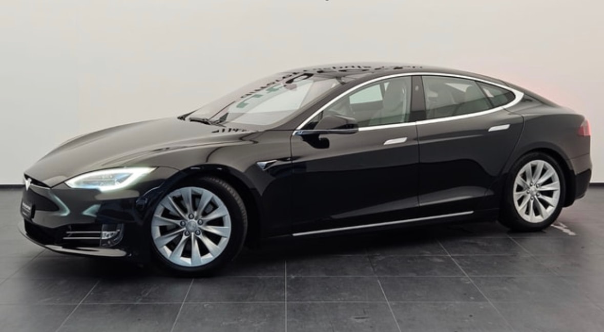 TESLA Model S 75 D