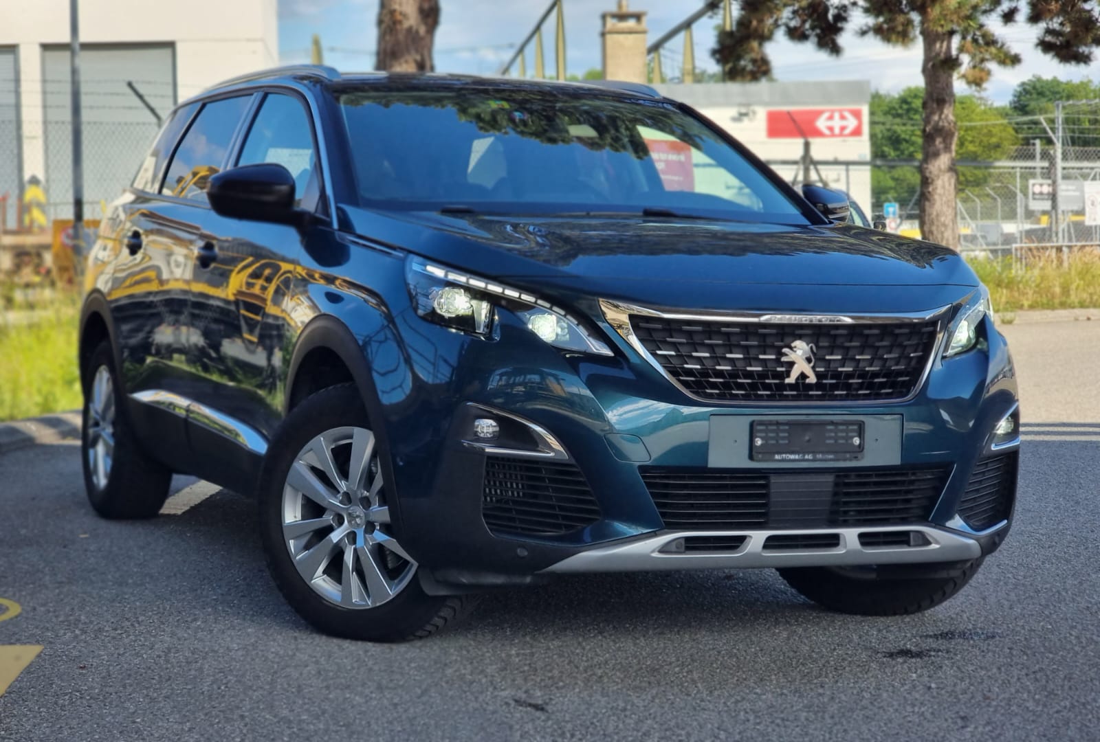 PEUGEOT 5008 1.2 Pure Tech Access