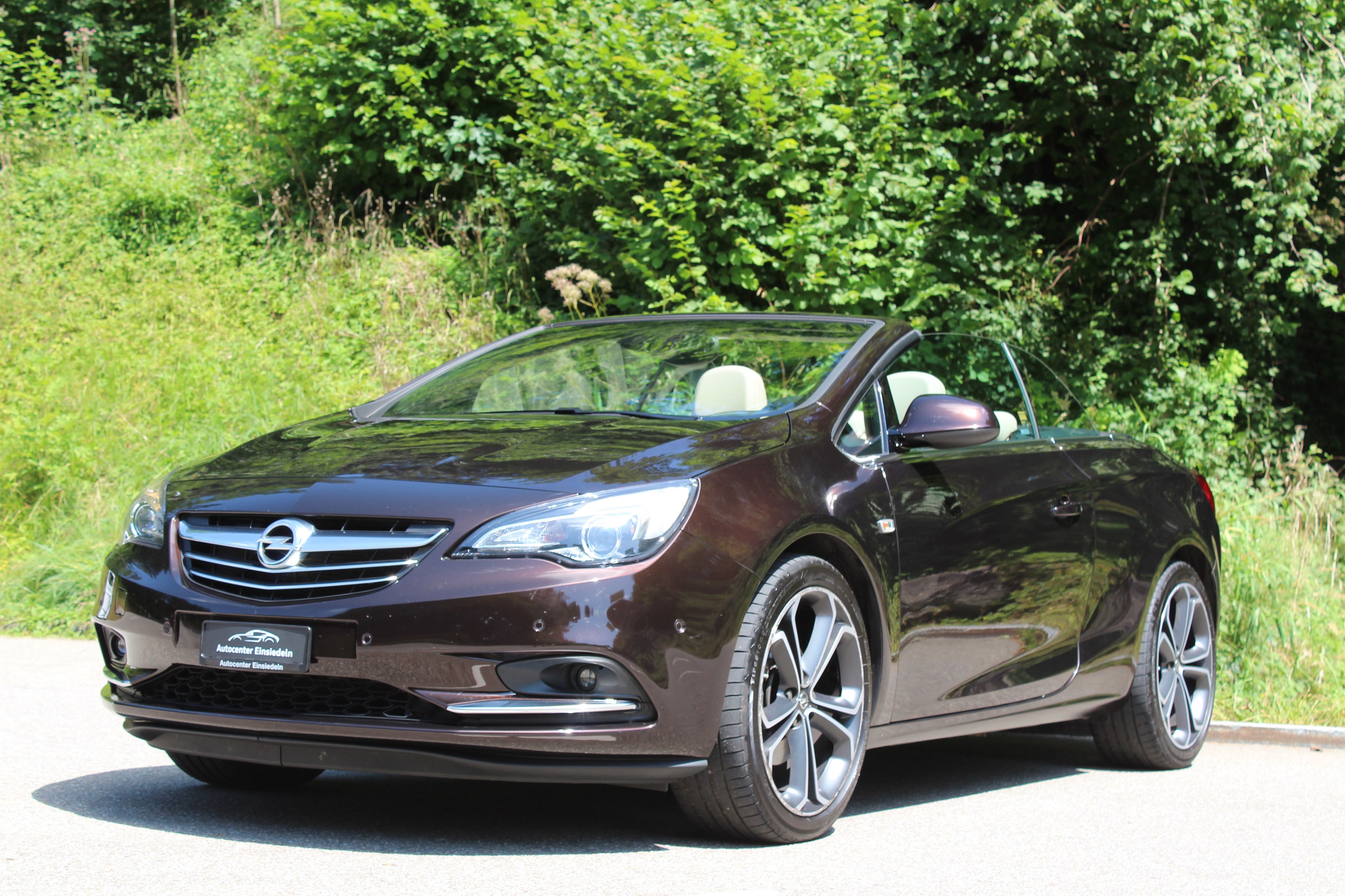 OPEL Cascada 1.6i 16V Cosmo