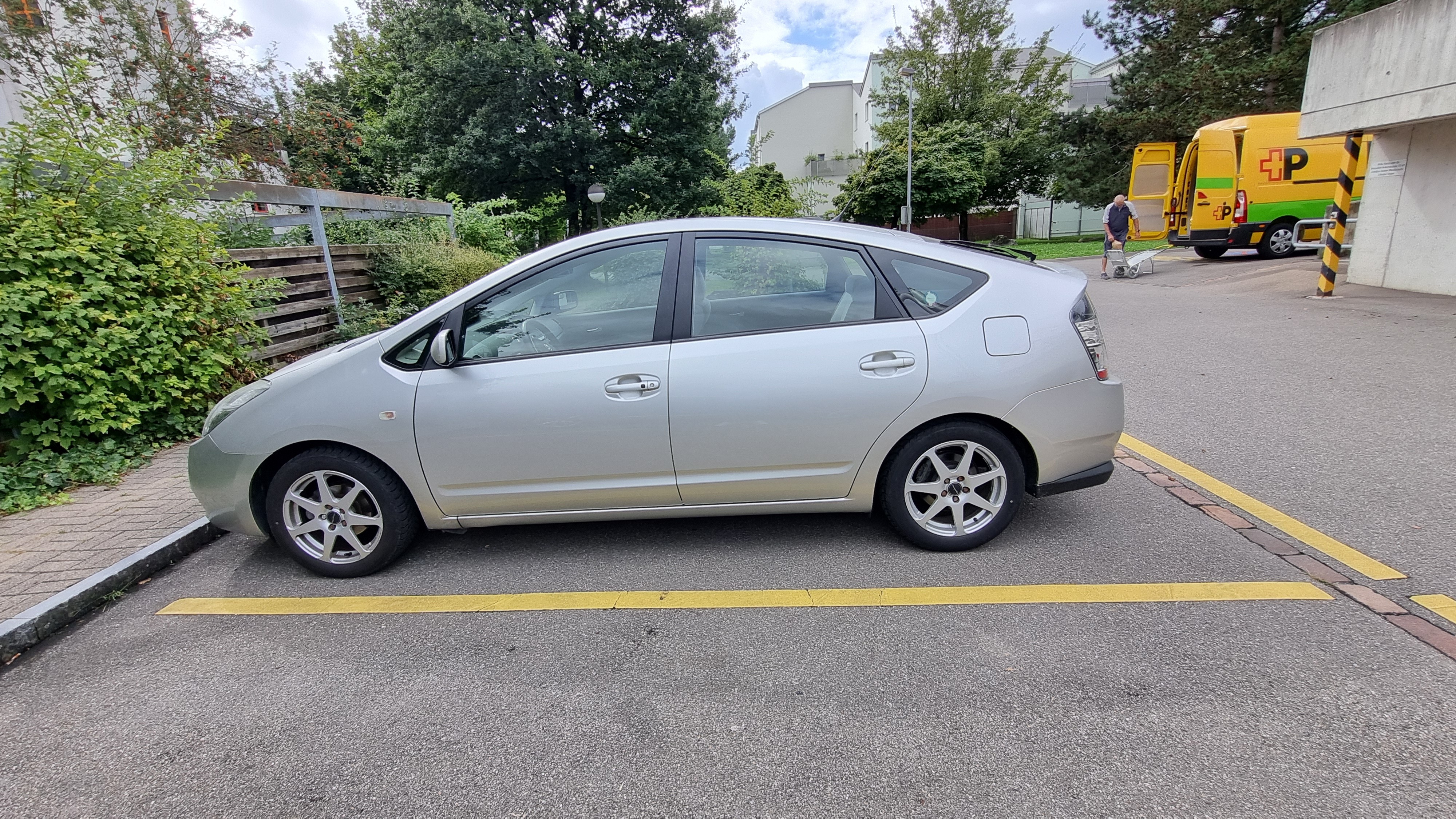 TOYOTA Prius 1.5 16V Hybrid