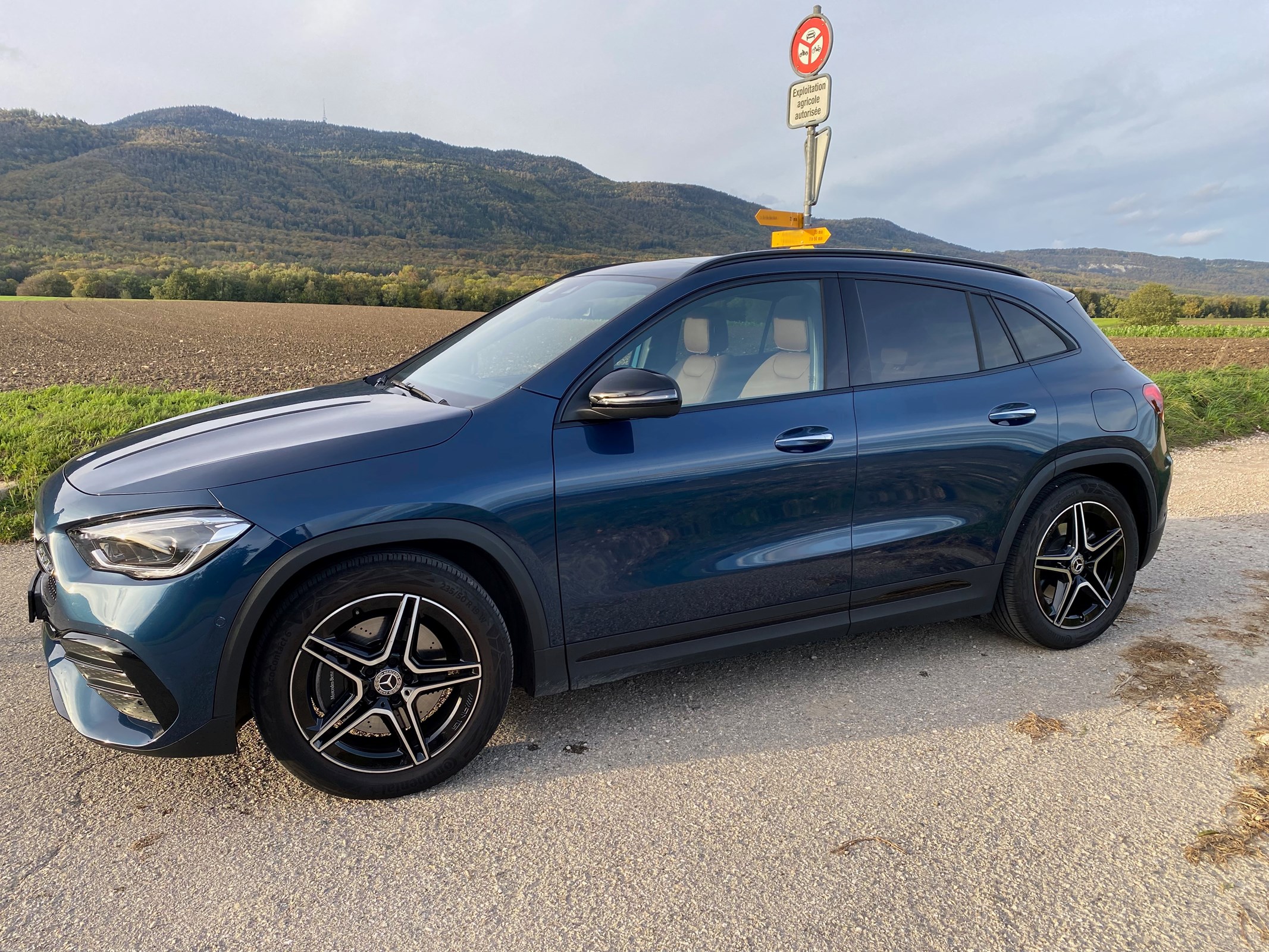 MERCEDES-BENZ GLA 250 4Matic AMG Line 8G-DCT