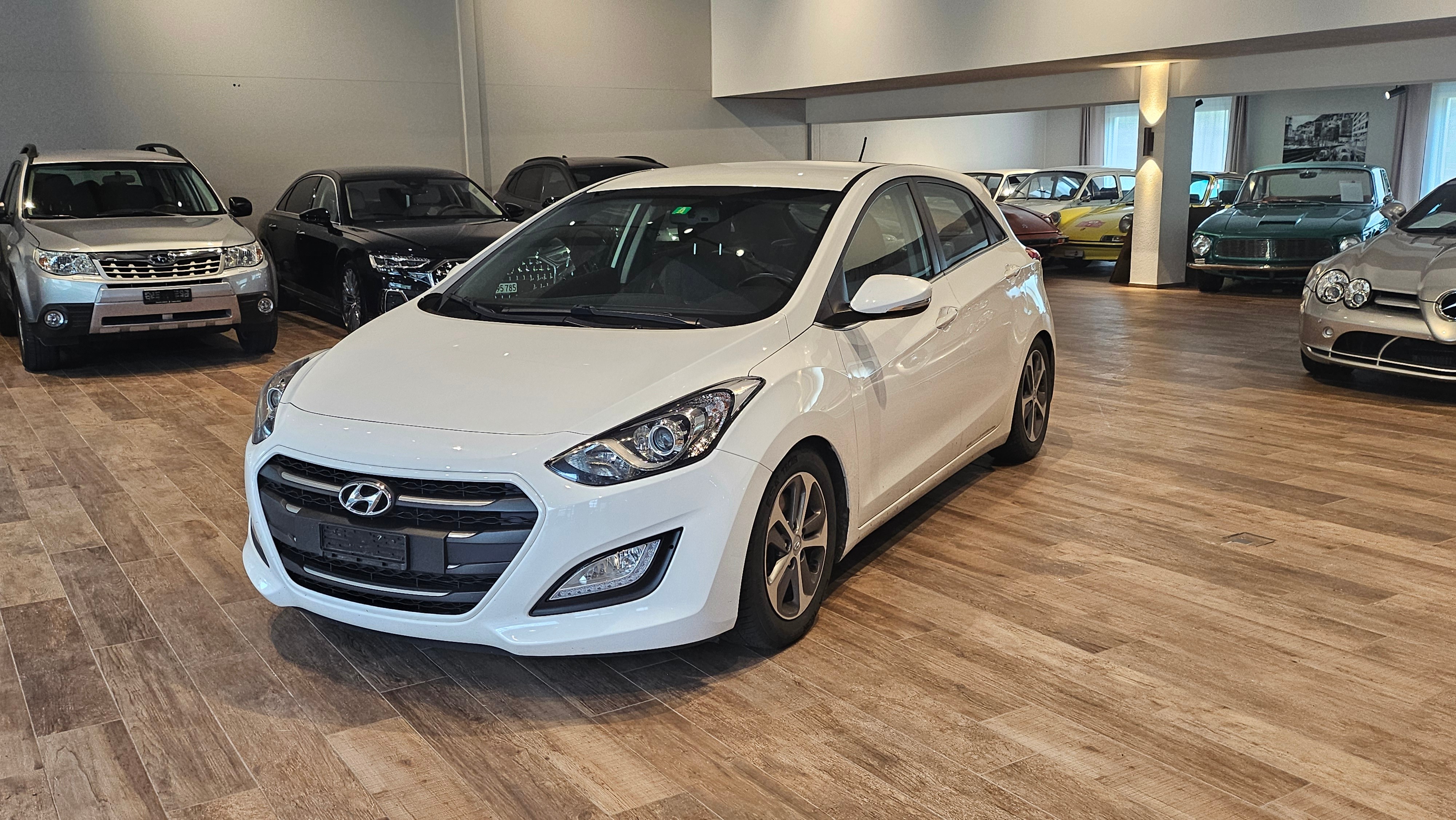 HYUNDAI i30 1.6 GDI Amplia