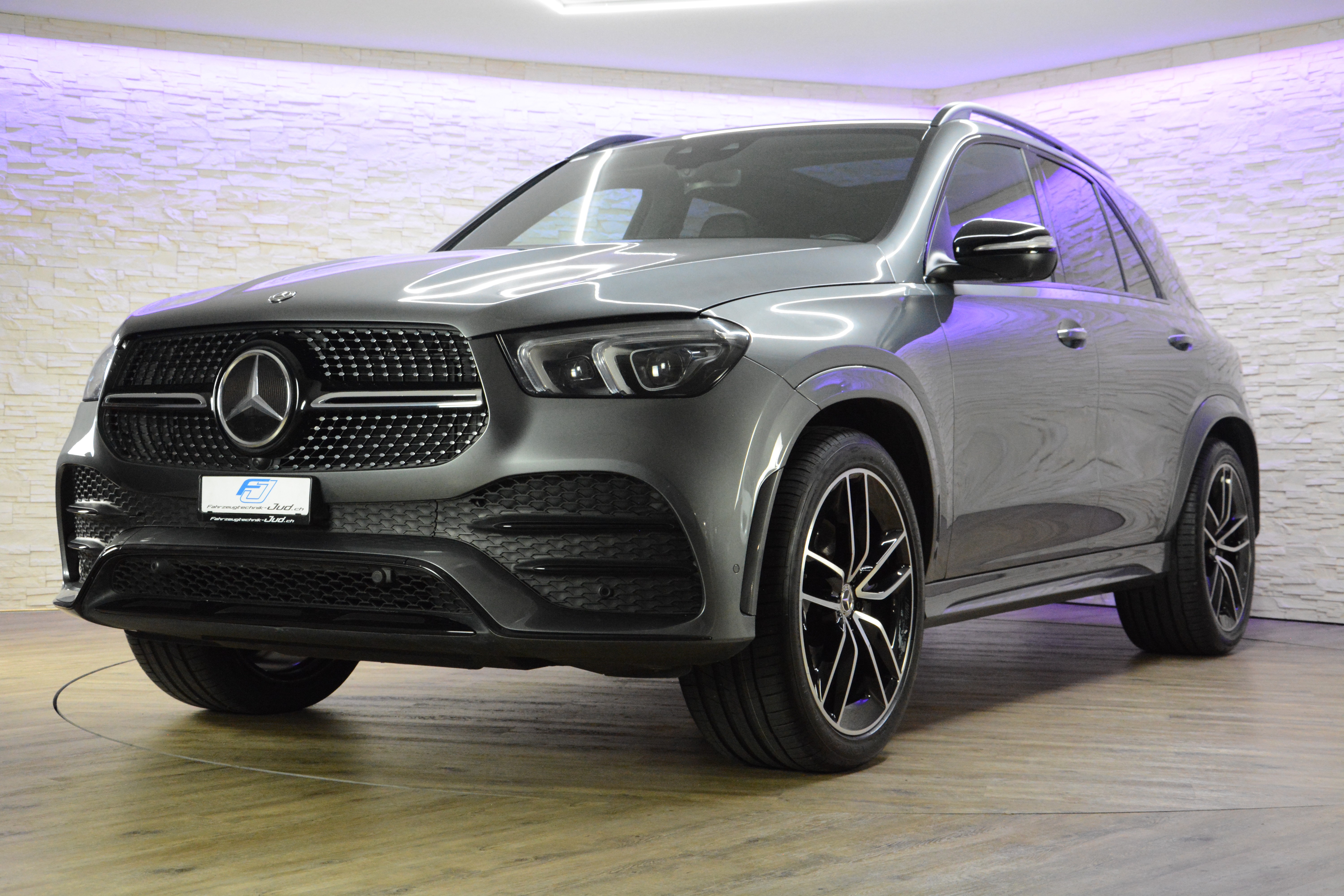 MERCEDES-BENZ GLE 300 d AMG Line 4matic