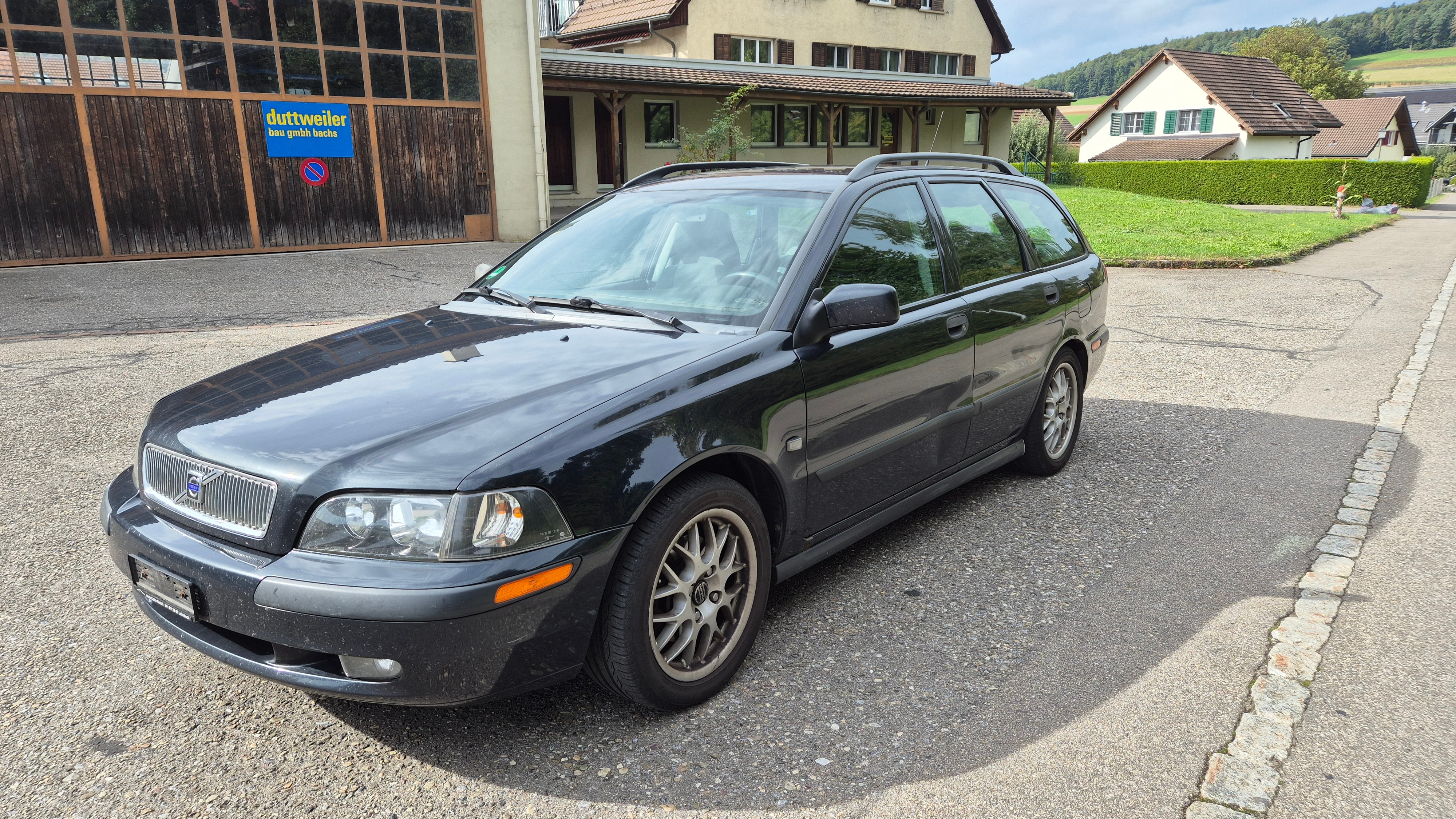 VOLVO V40 2.0T