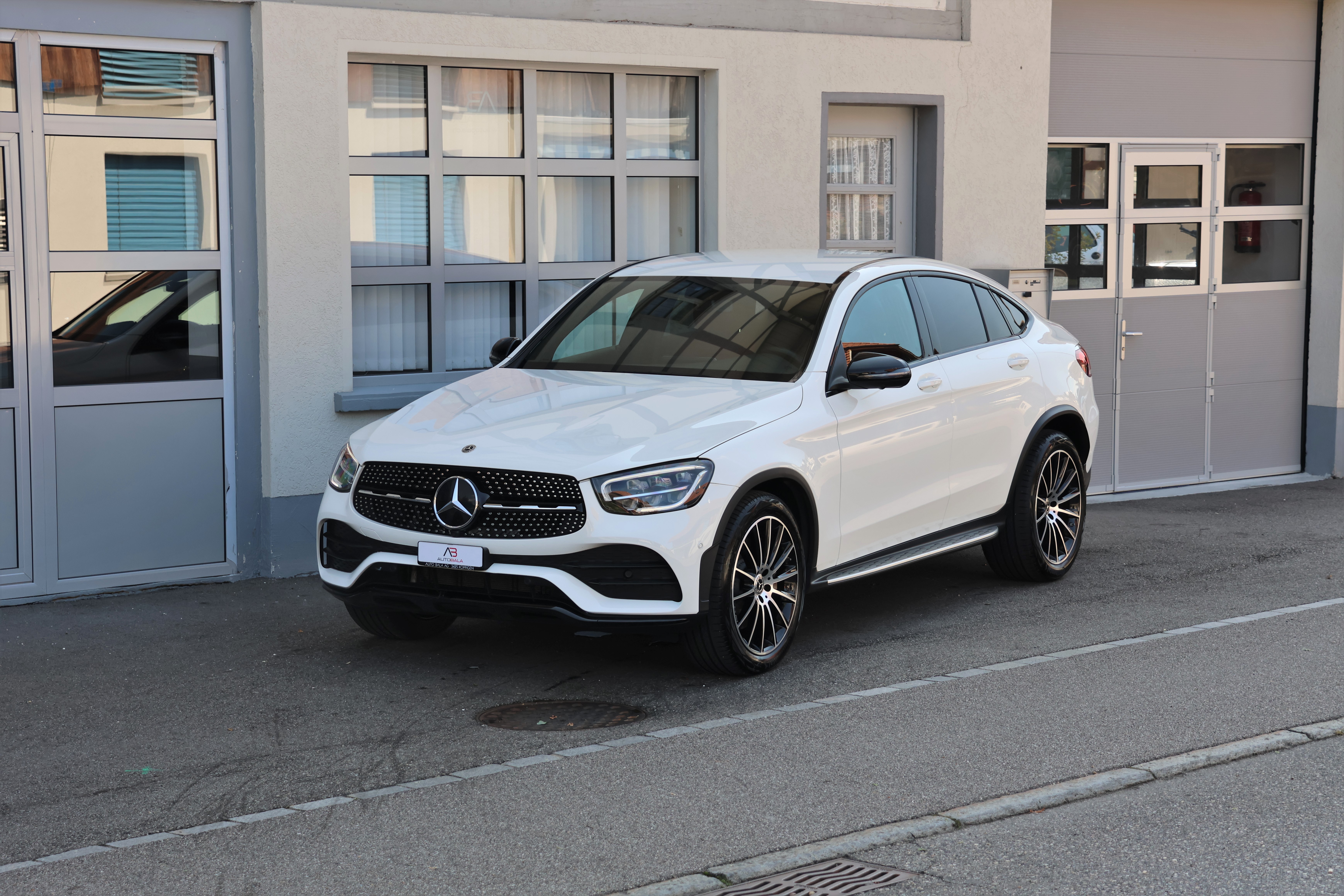 MERCEDES-BENZ GLC Coupé 200 AMG Line 4Matic 9G-Tronic (CH)