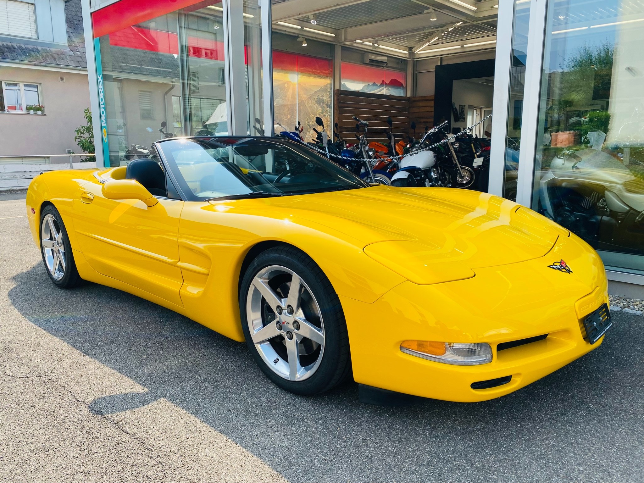 CHEVROLET Corvette 5.7 LS1 Millennium Yellow