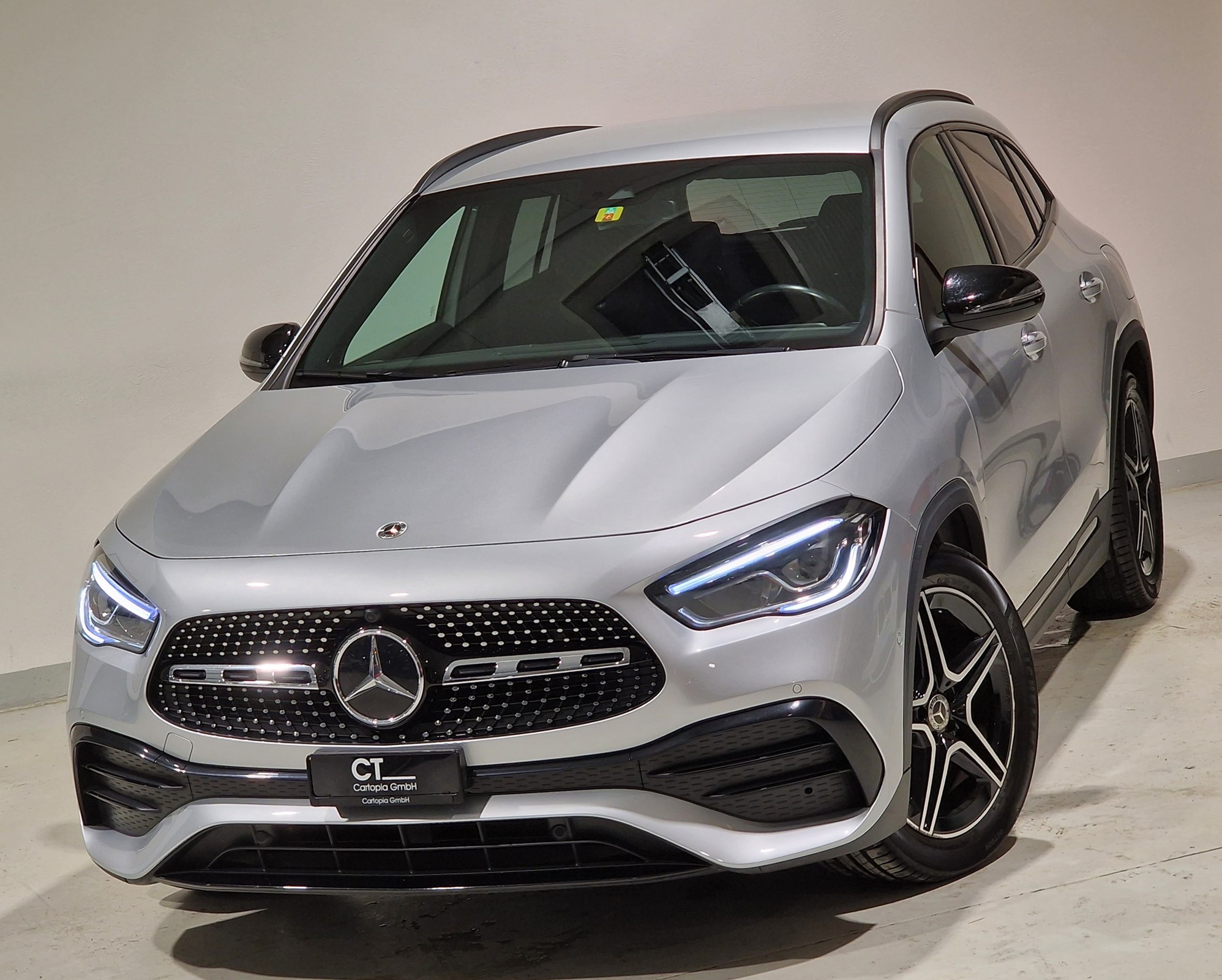 MERCEDES-BENZ GLA 250 4Matic AMG Line 8G-DCT