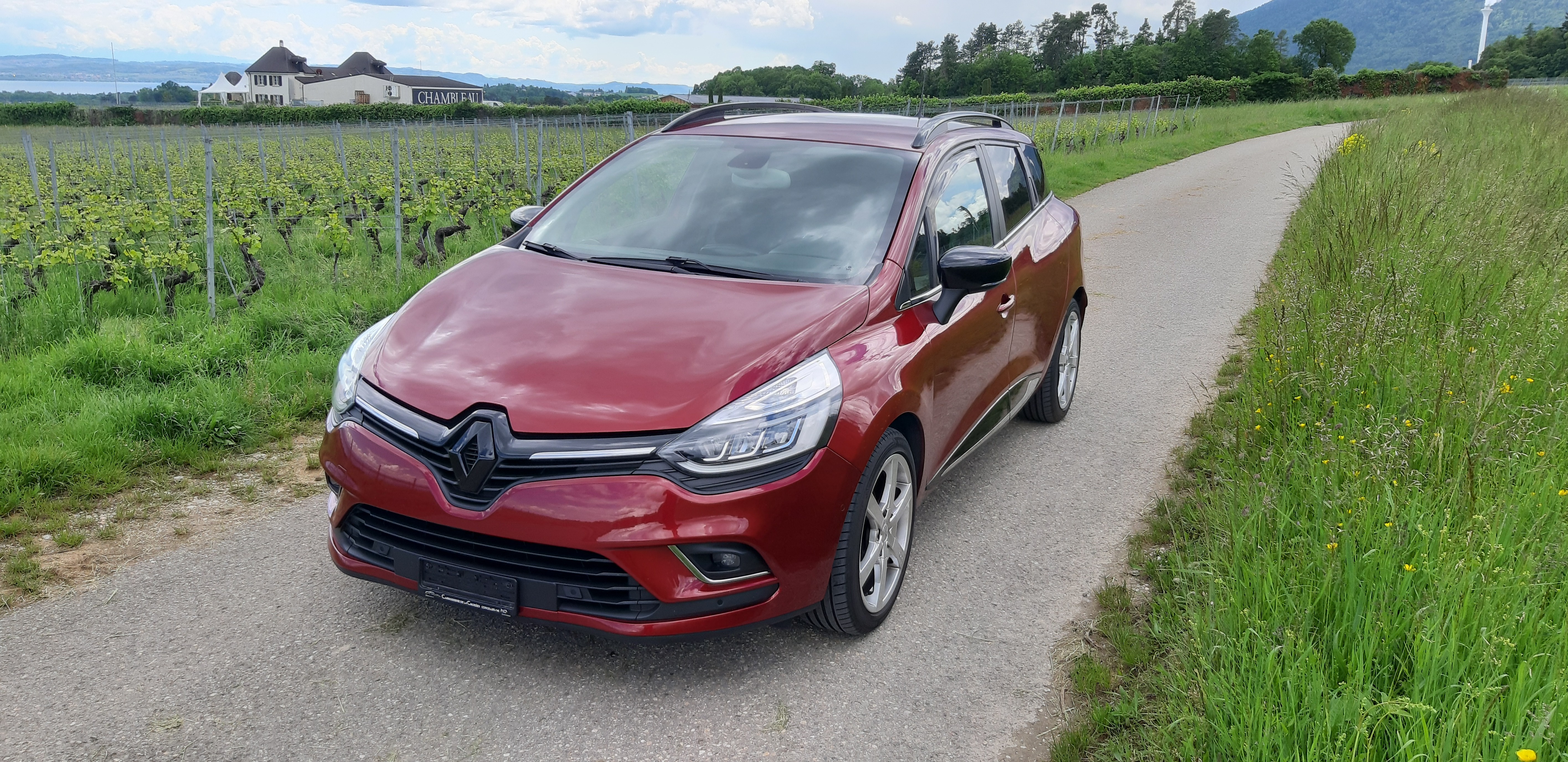 RENAULT Clio Grandtour 1.2 16V T Swiss Edition EDC