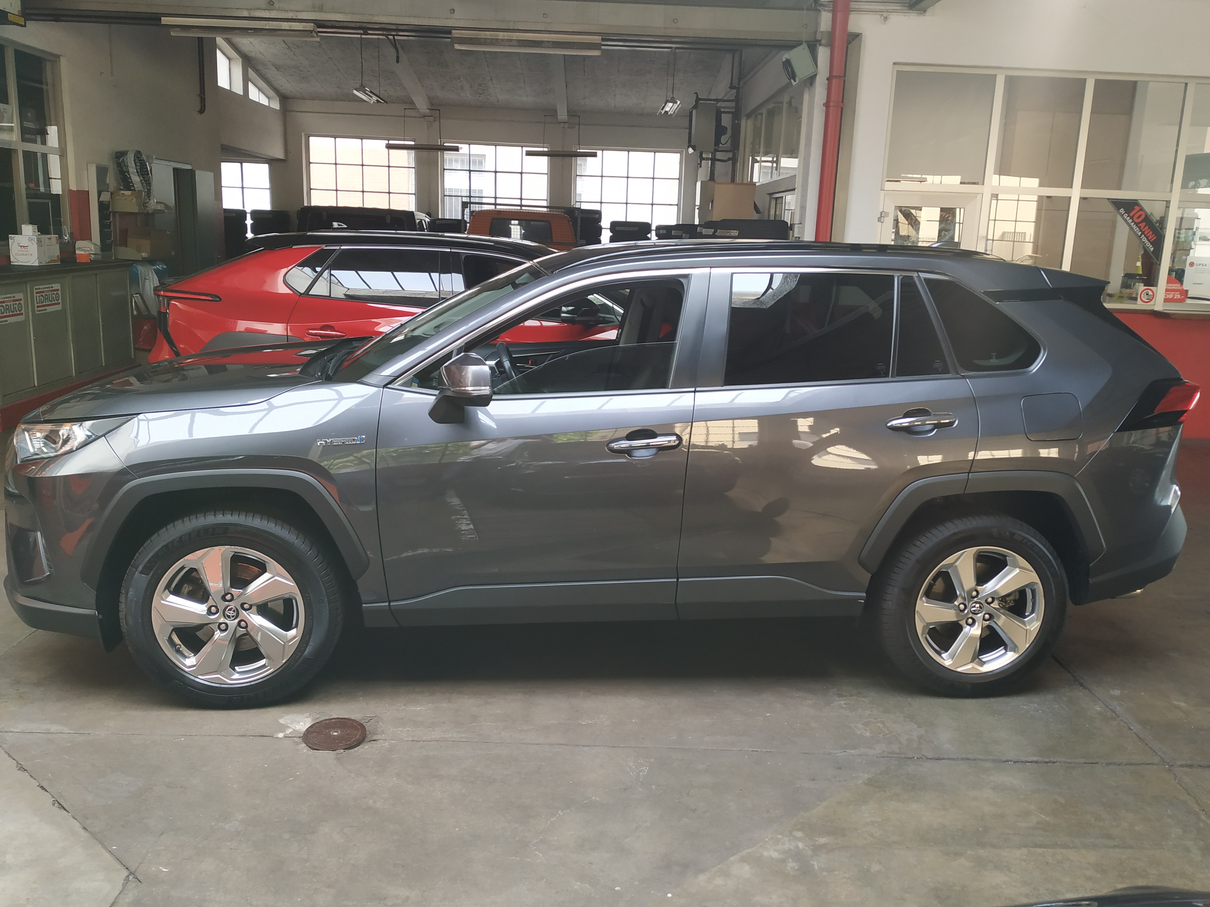 TOYOTA RAV-4 2.5 HSD Premium e-CVT 4WD