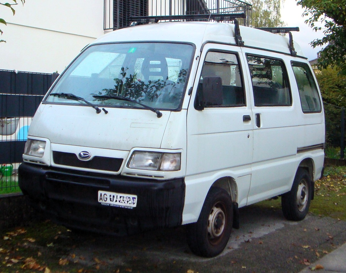 DAIHATSU 1.3