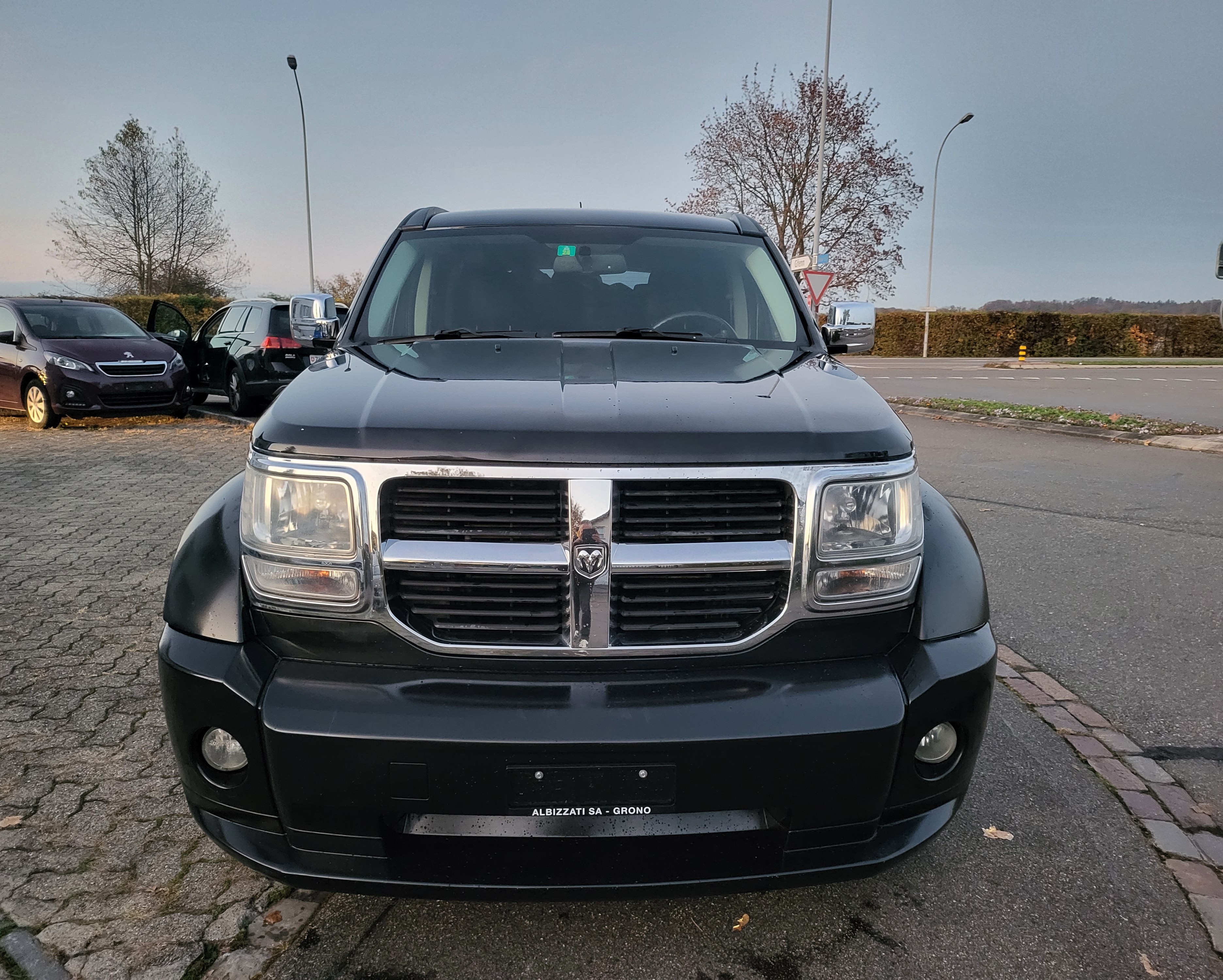 DODGE Nitro 2.8 CRD Blackline Automatic