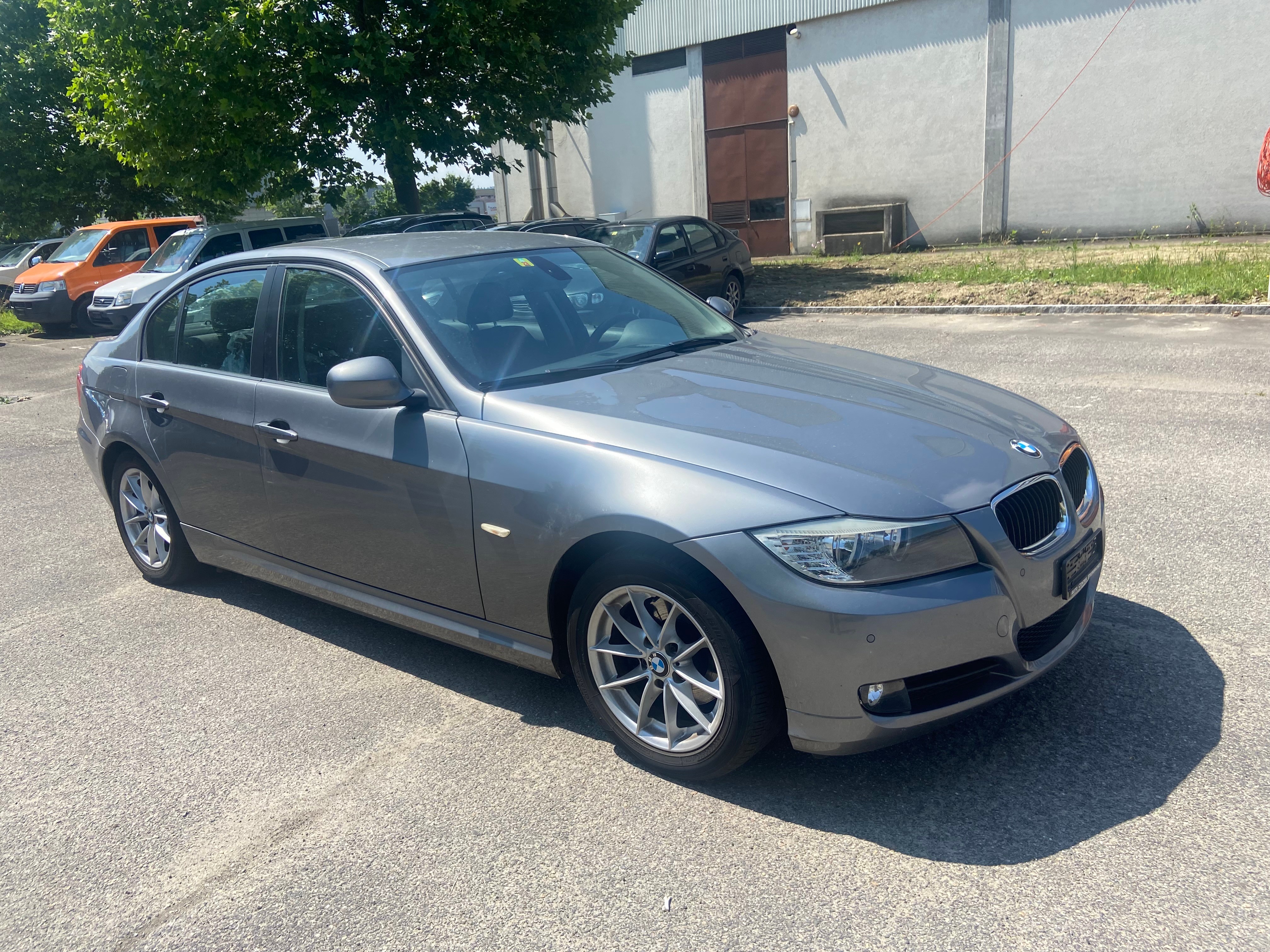 BMW 320i