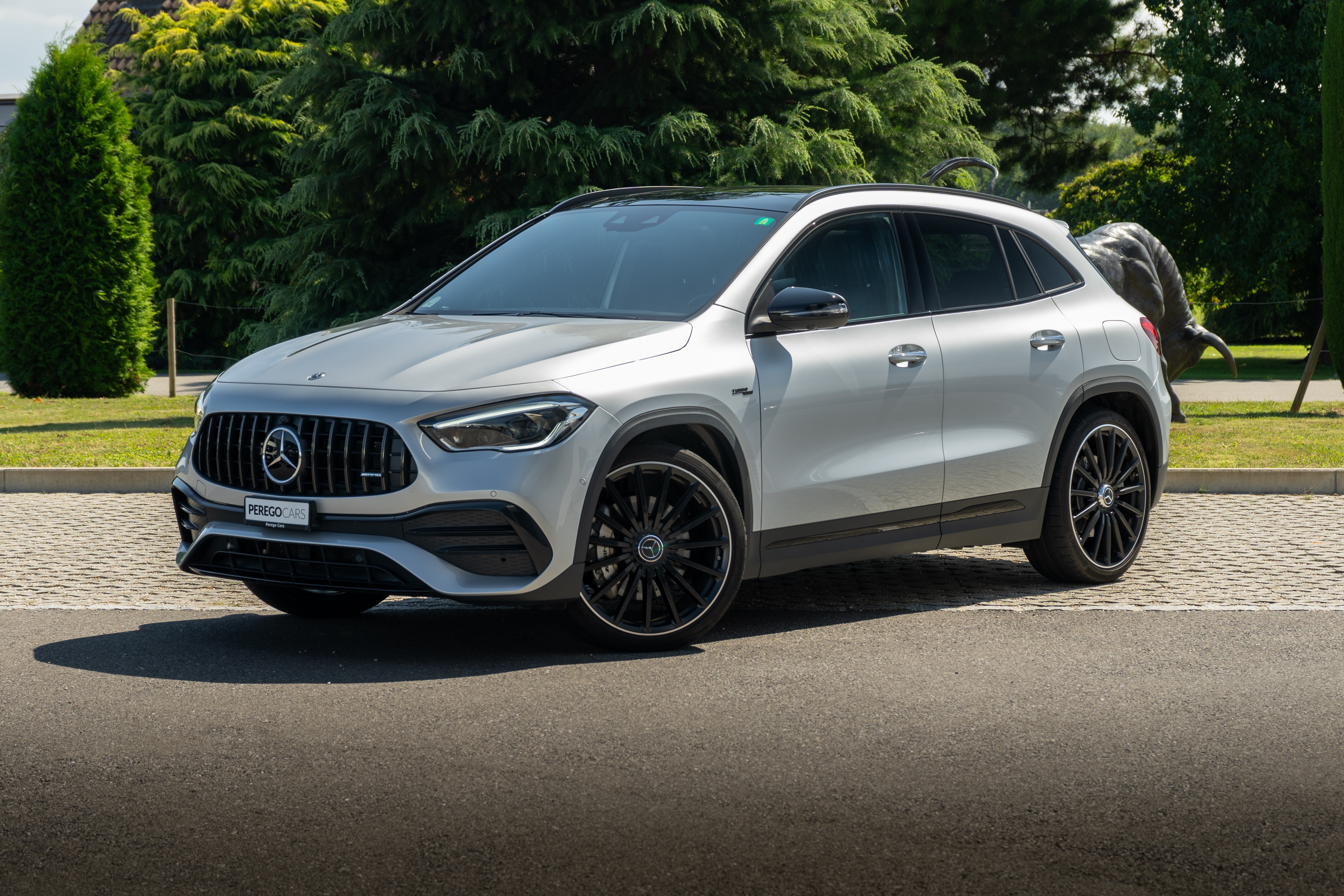 MERCEDES-BENZ GLA 35 AMG 4Matic 8G-Speedshift DCT