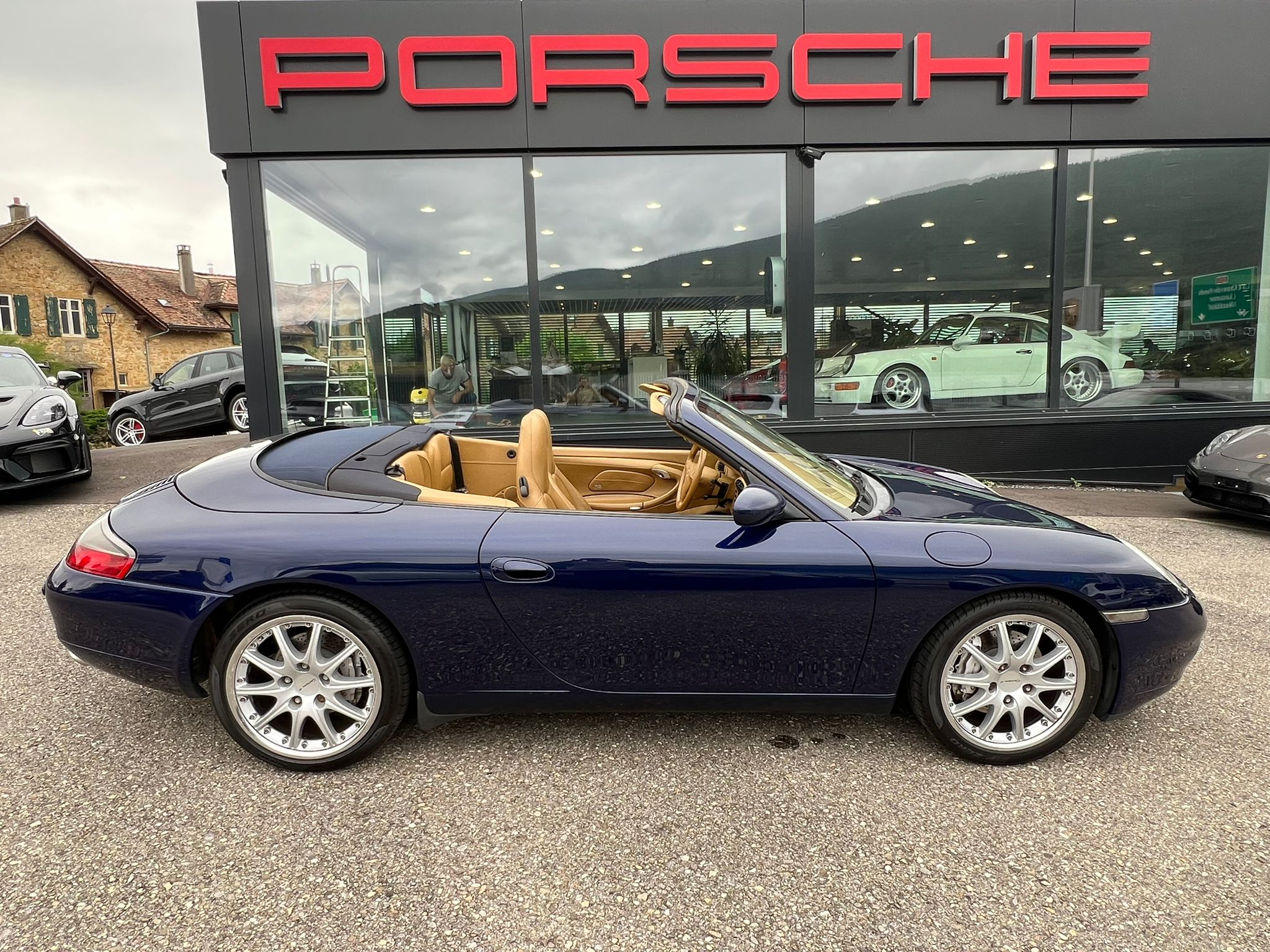 PORSCHE 911 Carrera 4 Cabrio