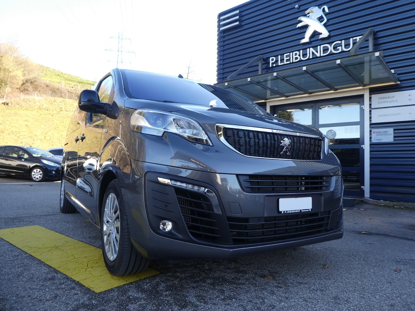 PEUGEOT Traveller Standard 2.0 BlueHDi 140 Business S/S