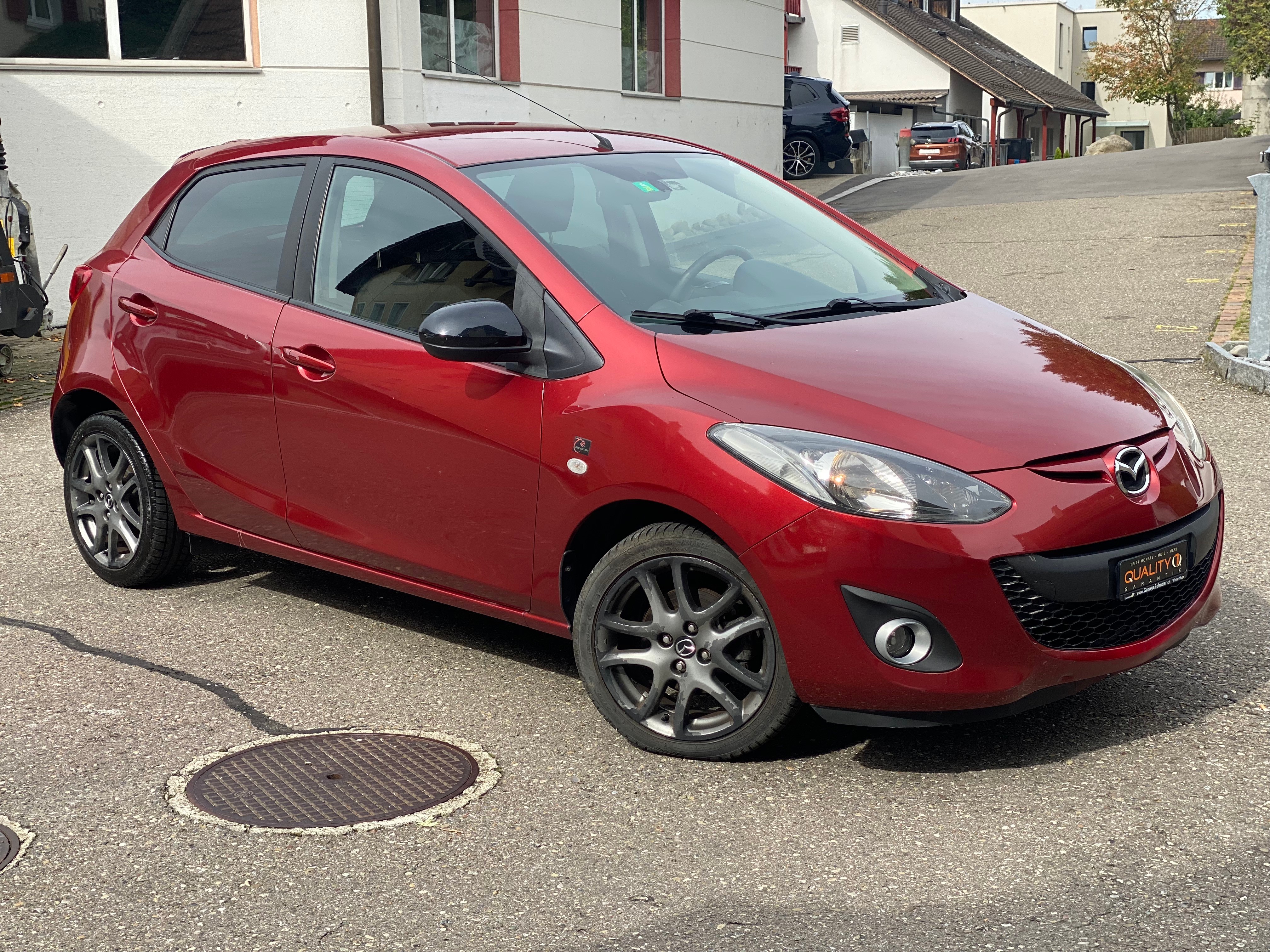 MAZDA 2 1.3i 16V Red